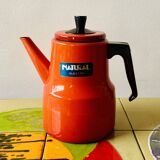 Vintage coffee maker in red enameled metal and Bakelite