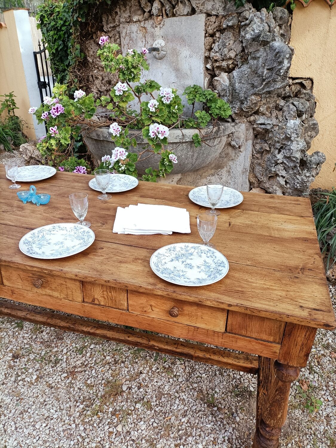 Large old farmhouse table 8 drawers