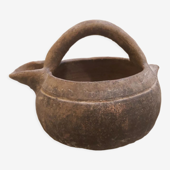 Pot with handle and pouring spout, terracotta