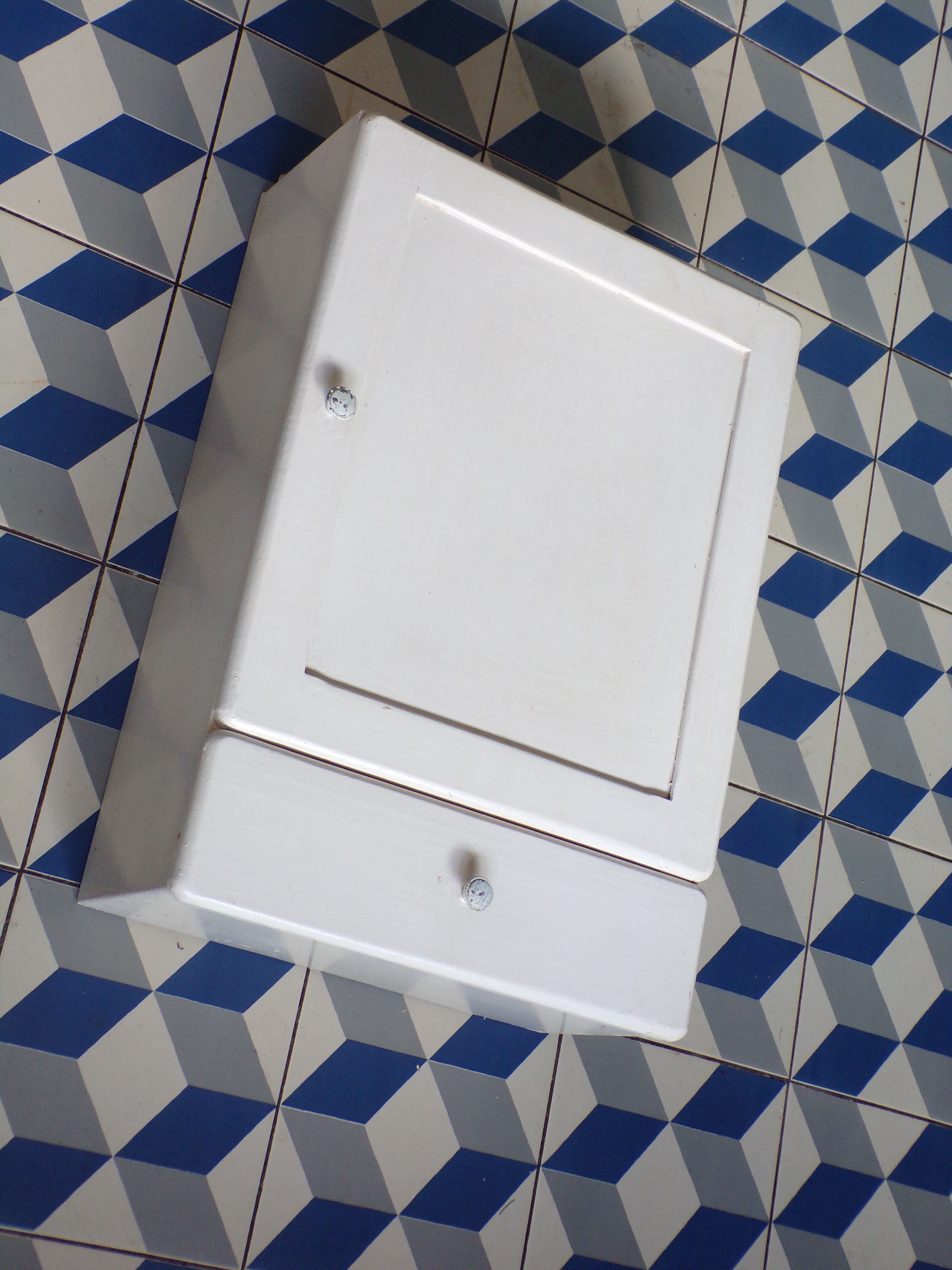 Armoire de toilette murale vintage en bois