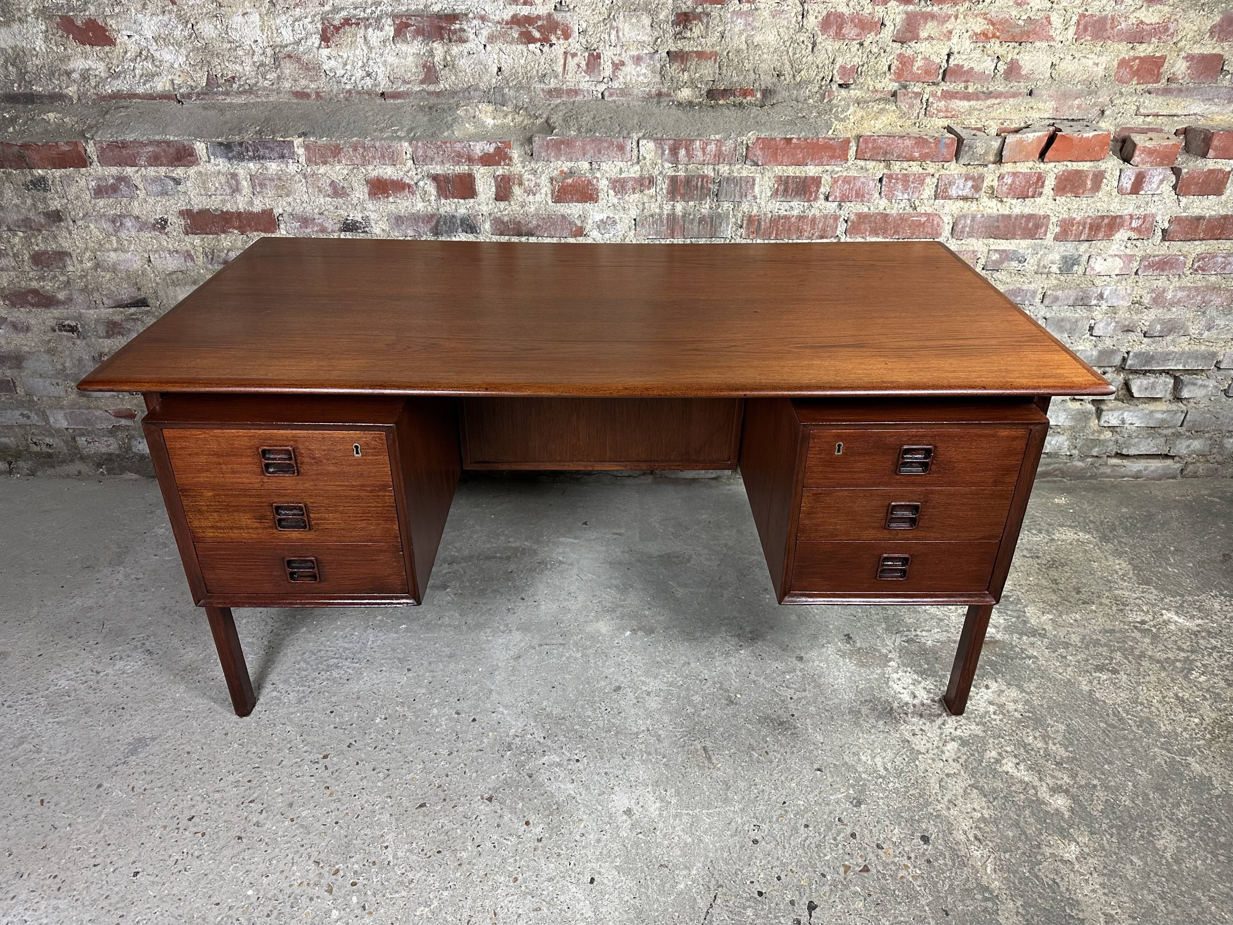 Scandinavian desk by Arne Vodder for Sibast, 1960
