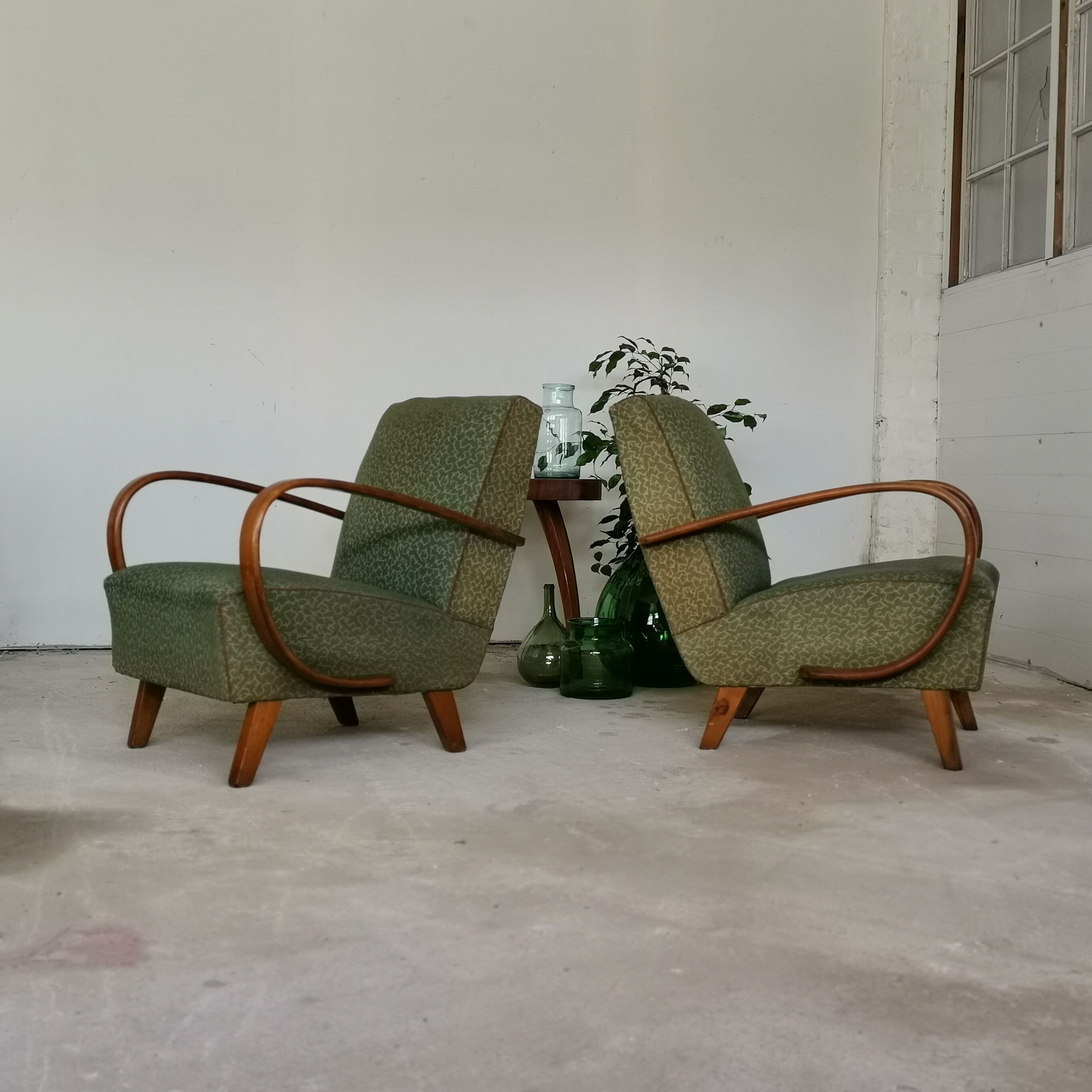 Pair of armchairs H72 by Jindrich Halabala for Ton - Thonet
