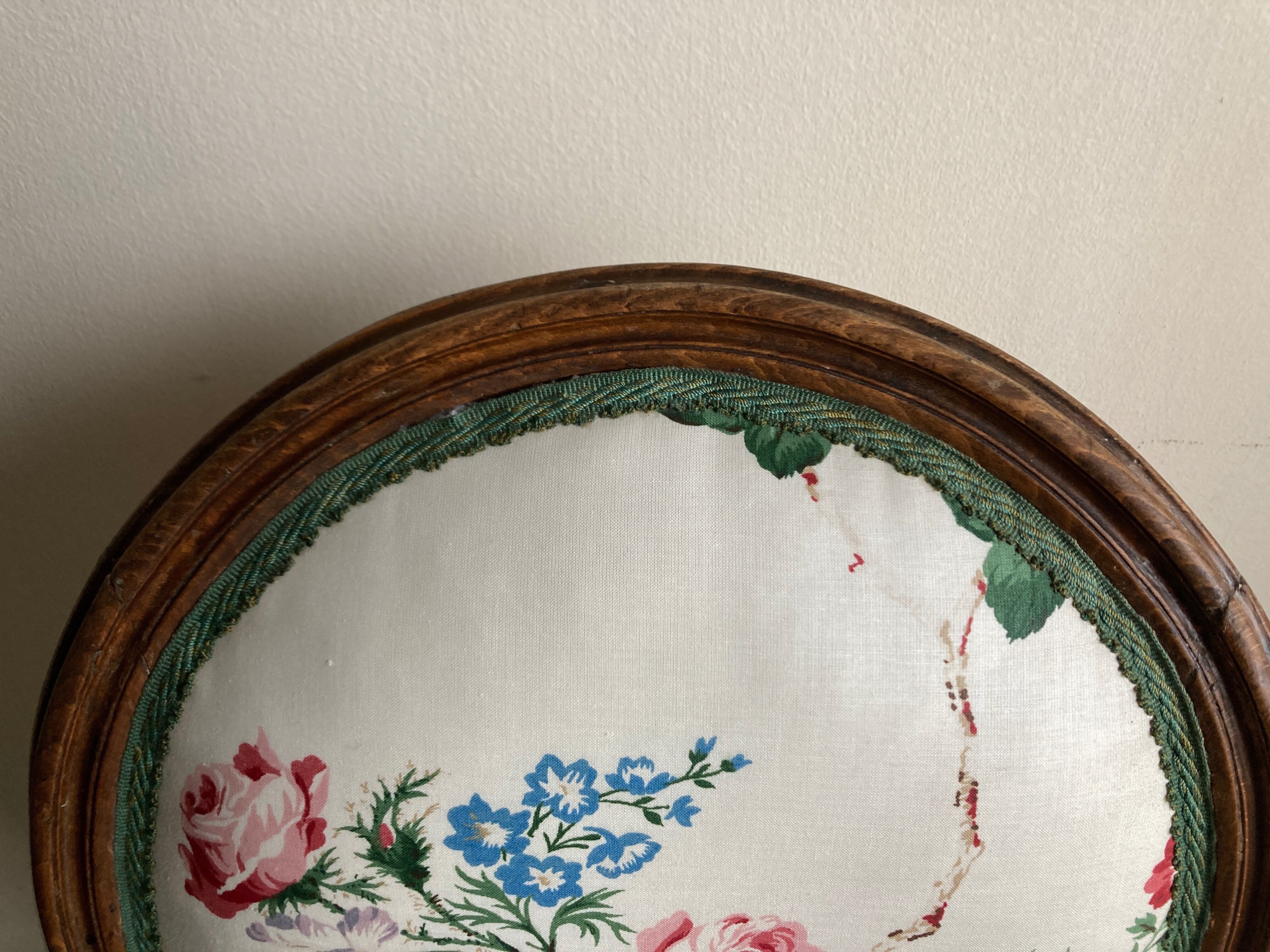 chair 19th medallion