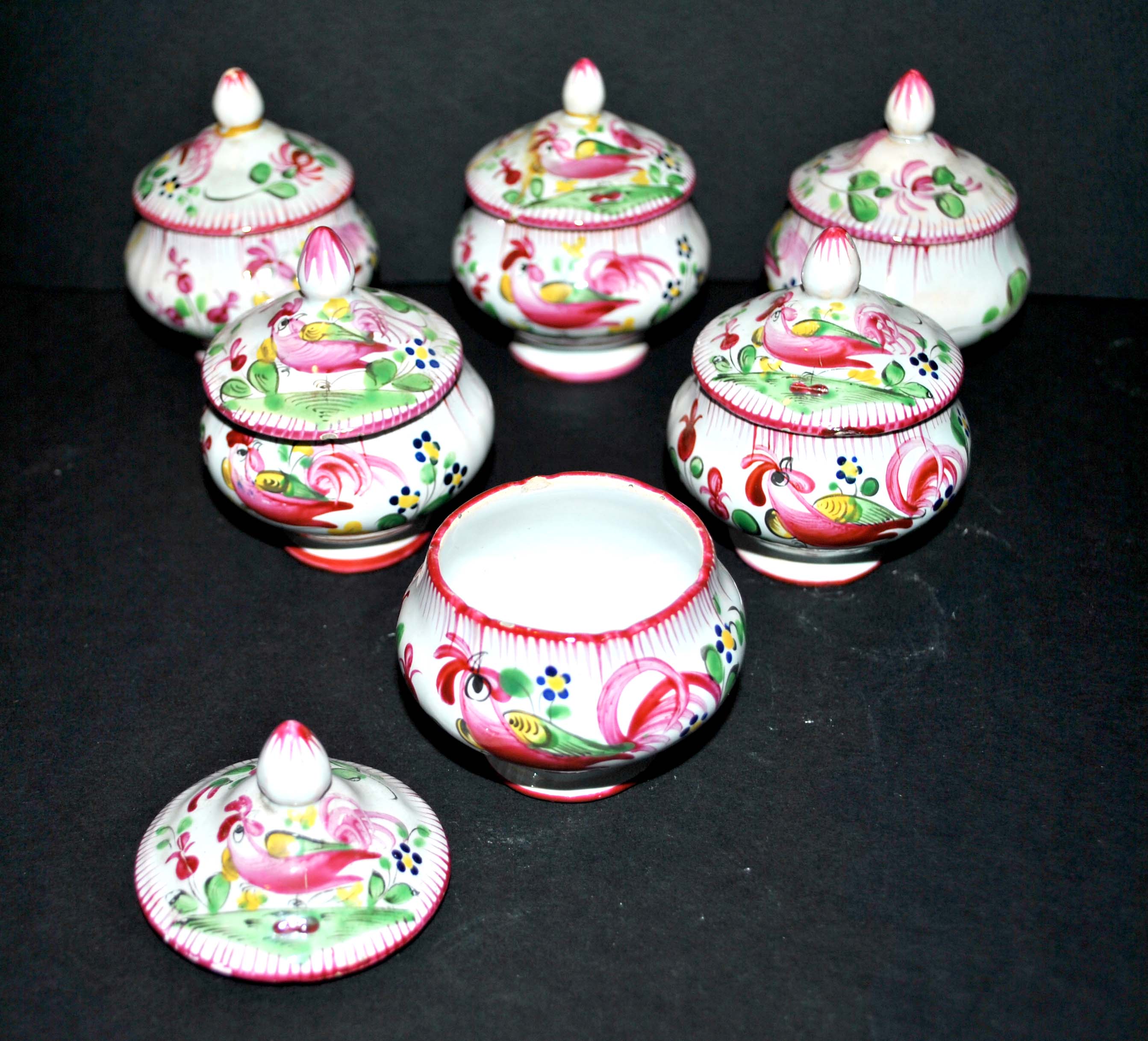 Set of 6 antique cream pots decorated with rooster decoration - Faïenceries de L'Est - Saint-Clément?