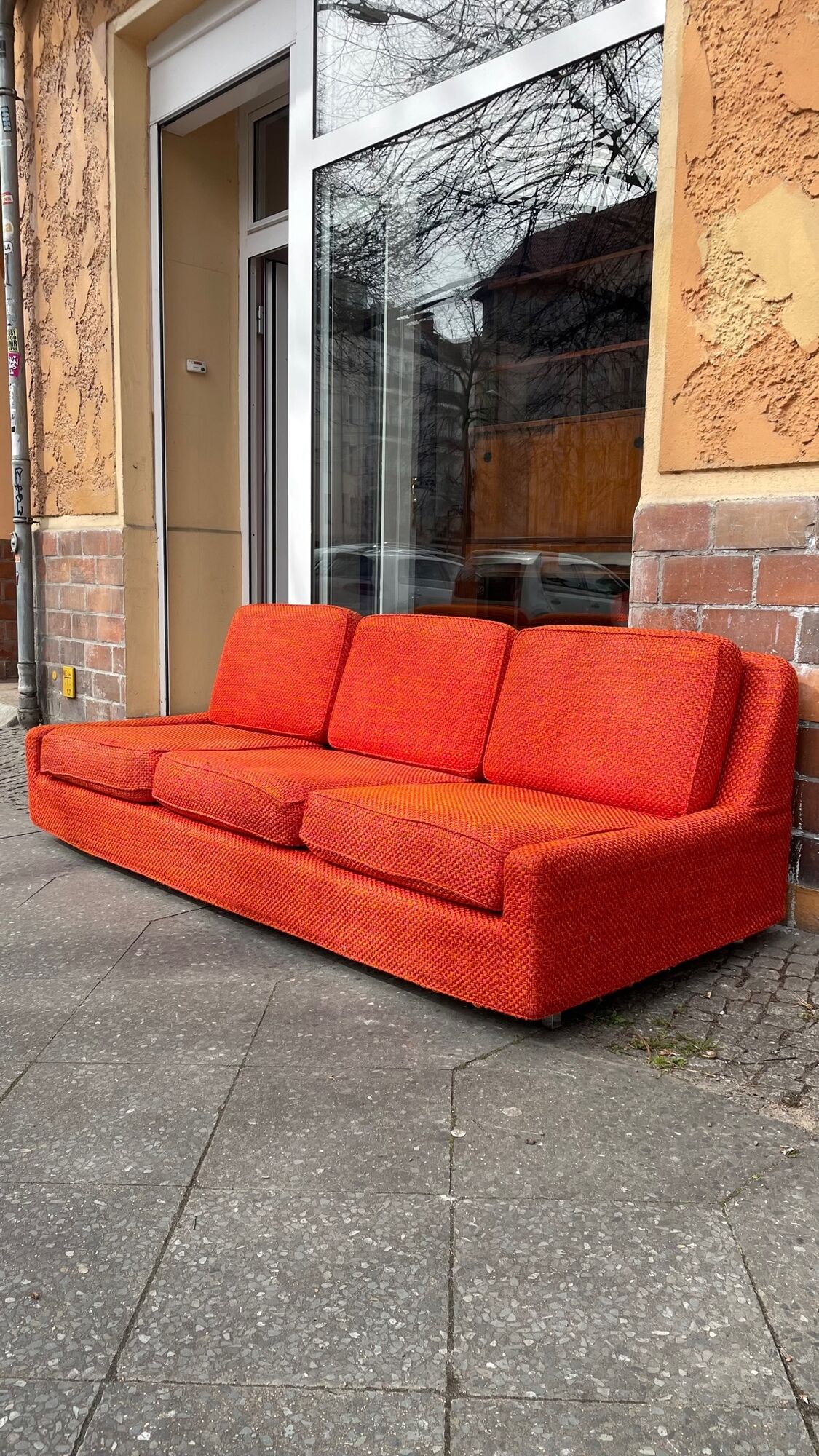 Sofa 3 places dux international playboy model of the 70s