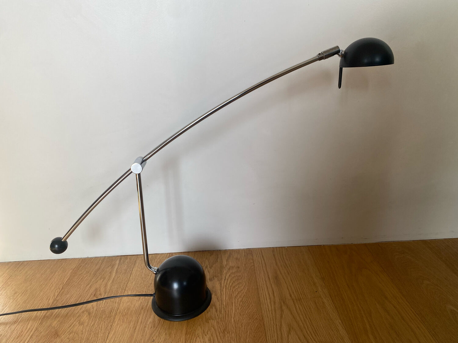 Desk lamp with black and chrome balance Massive vintage 80s