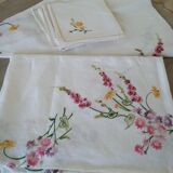 Antique tablecloths & napkins