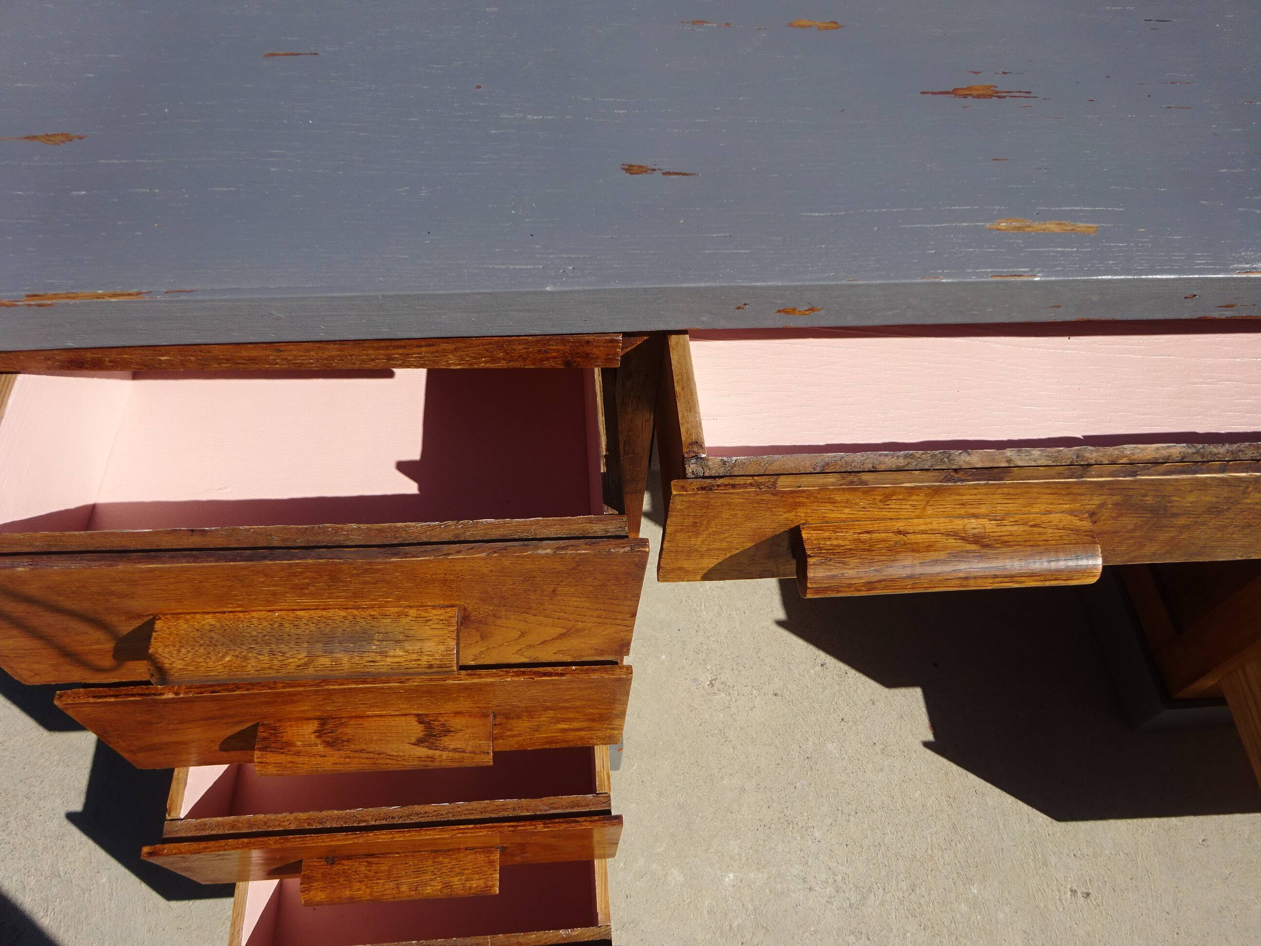 American desk, 9 drawers