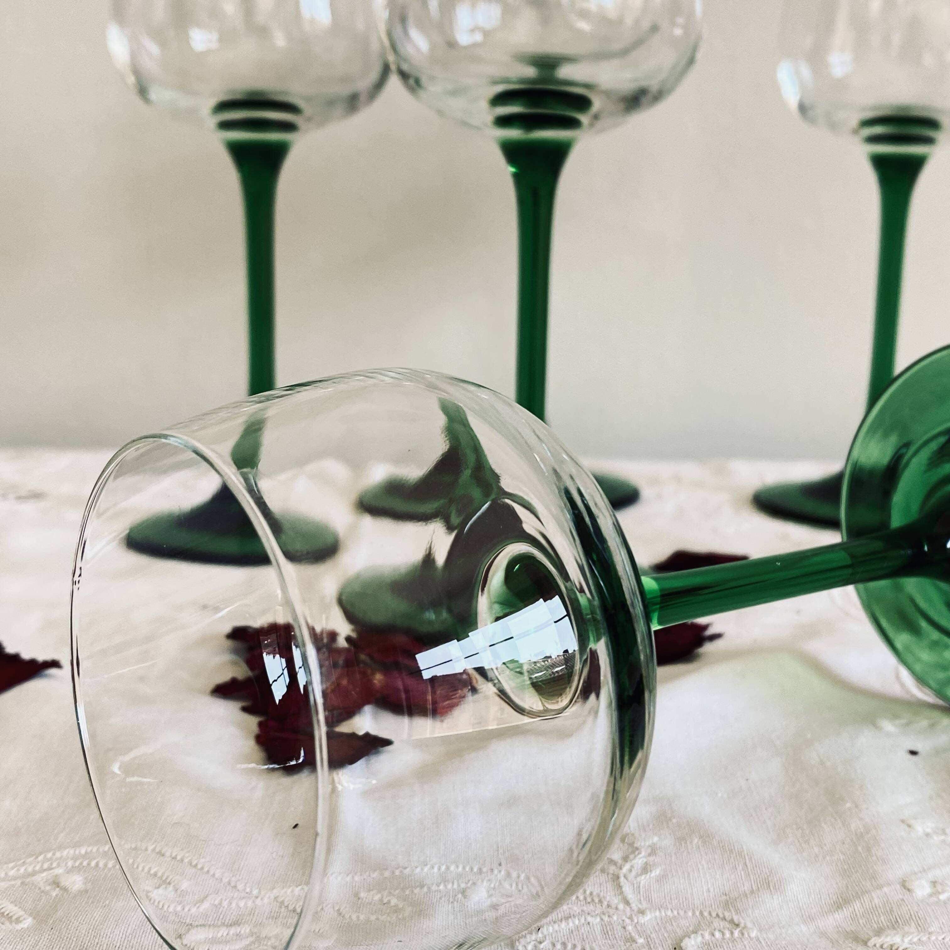 6 vintage Alsace white wine glasses with green stems, Luminarc