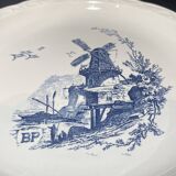 Set of 11 flat plates