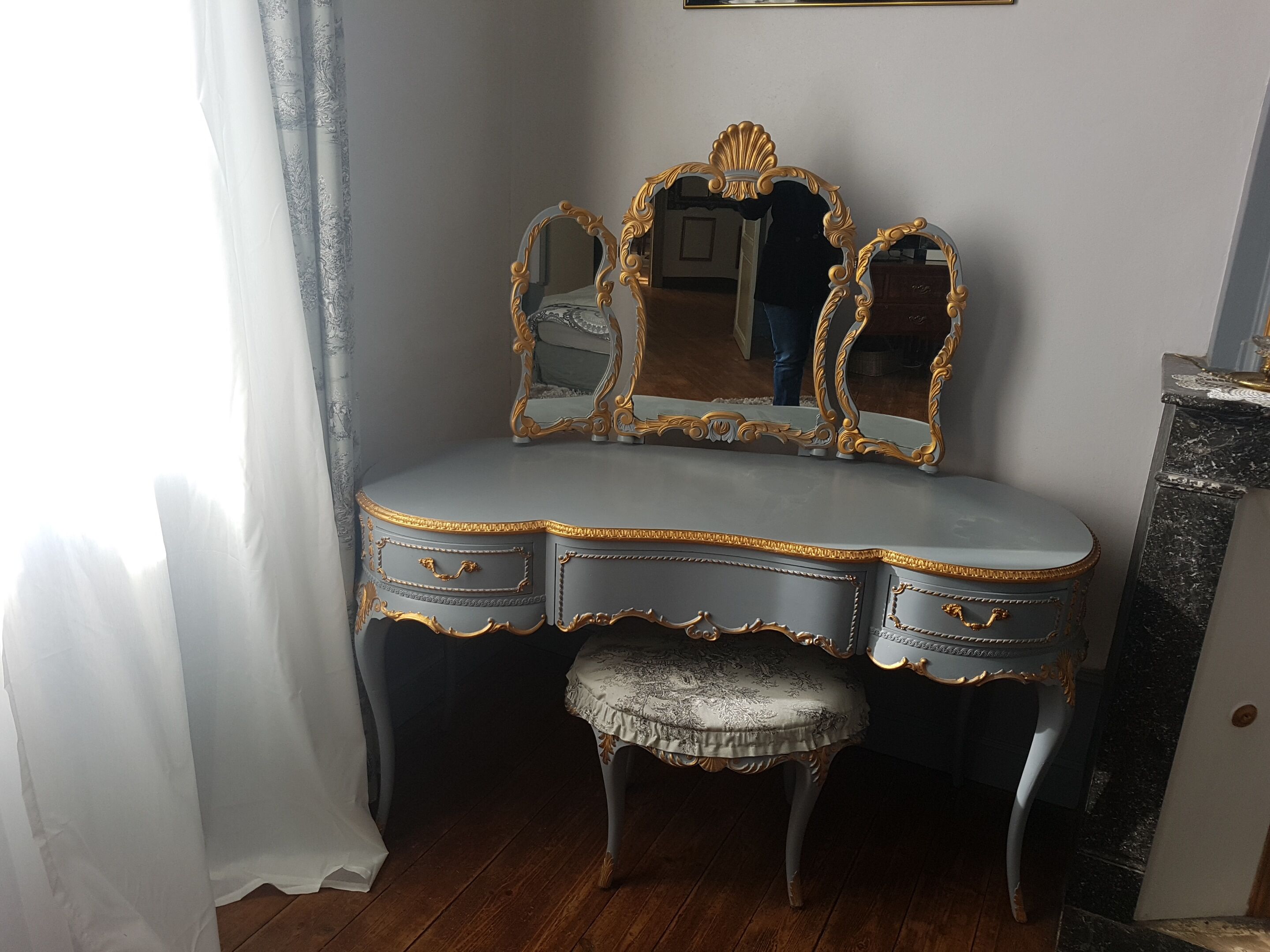 Coiffeuse style Louis XV