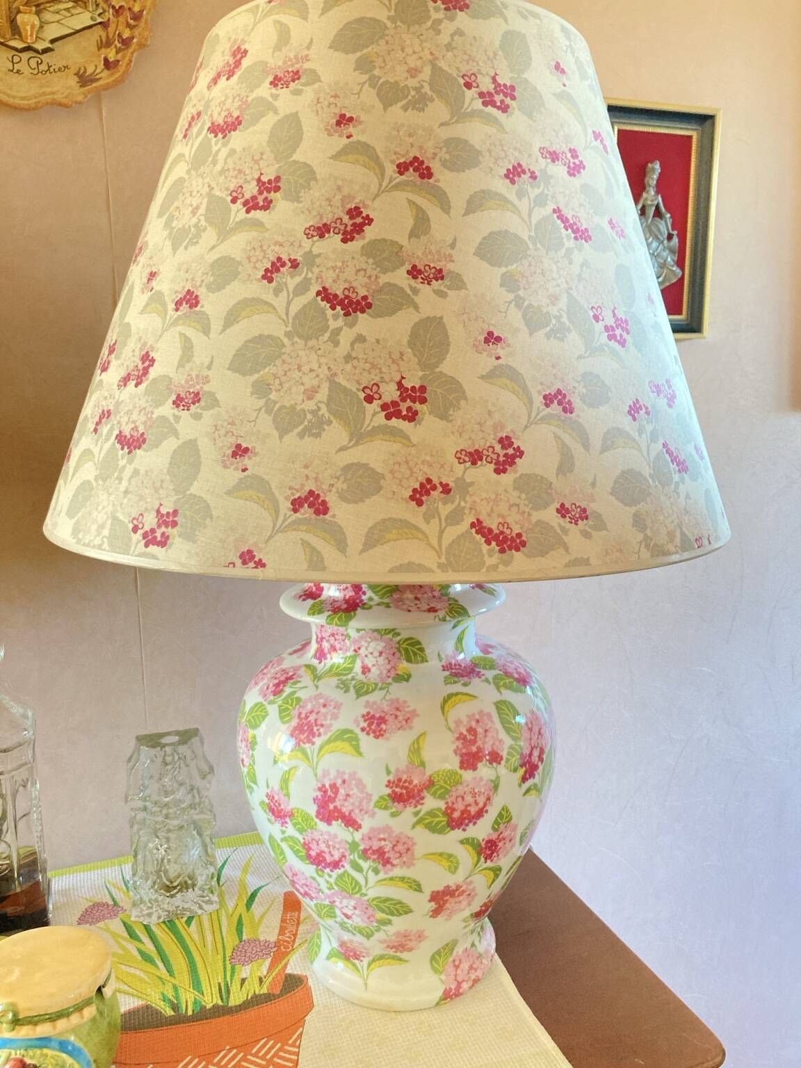 Vintage XXL lamp with pink flowers – Ceramic vase & matching lampshade