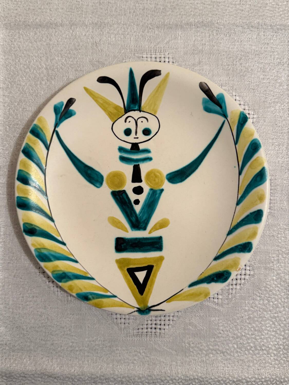 Plates and dish signed by Roger Capron, Vallauris.