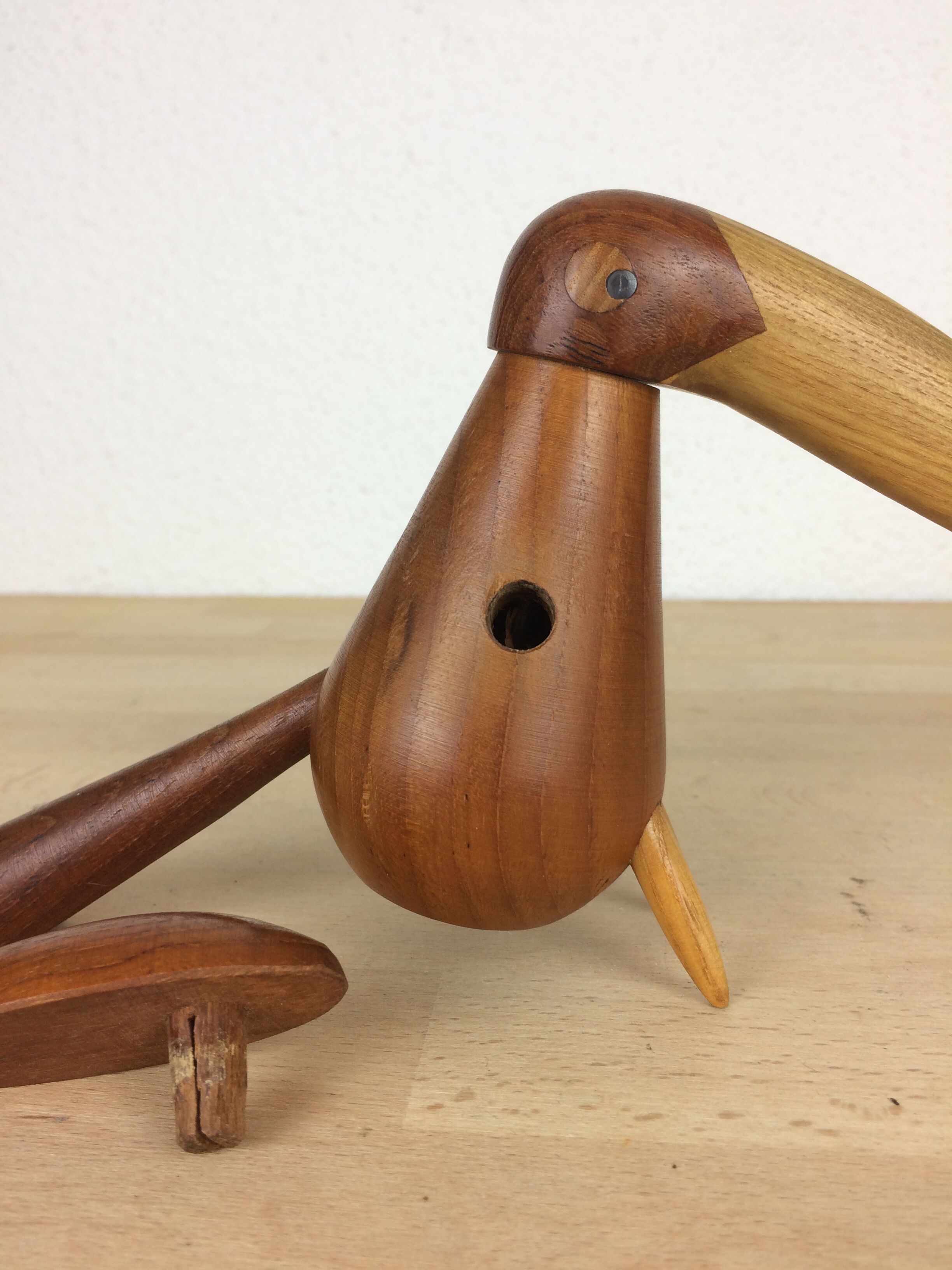 Moulin à poivre toucan par Tonn P. en teck, scandinave