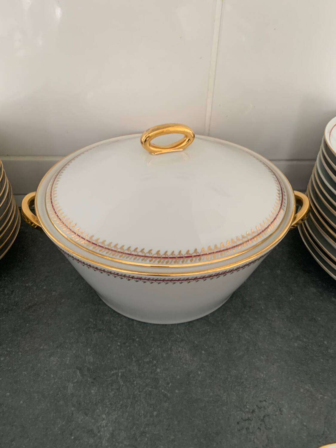 L. Lourioux porcelain dinner service from Foëcy (French craftsmanship), 29 pieces