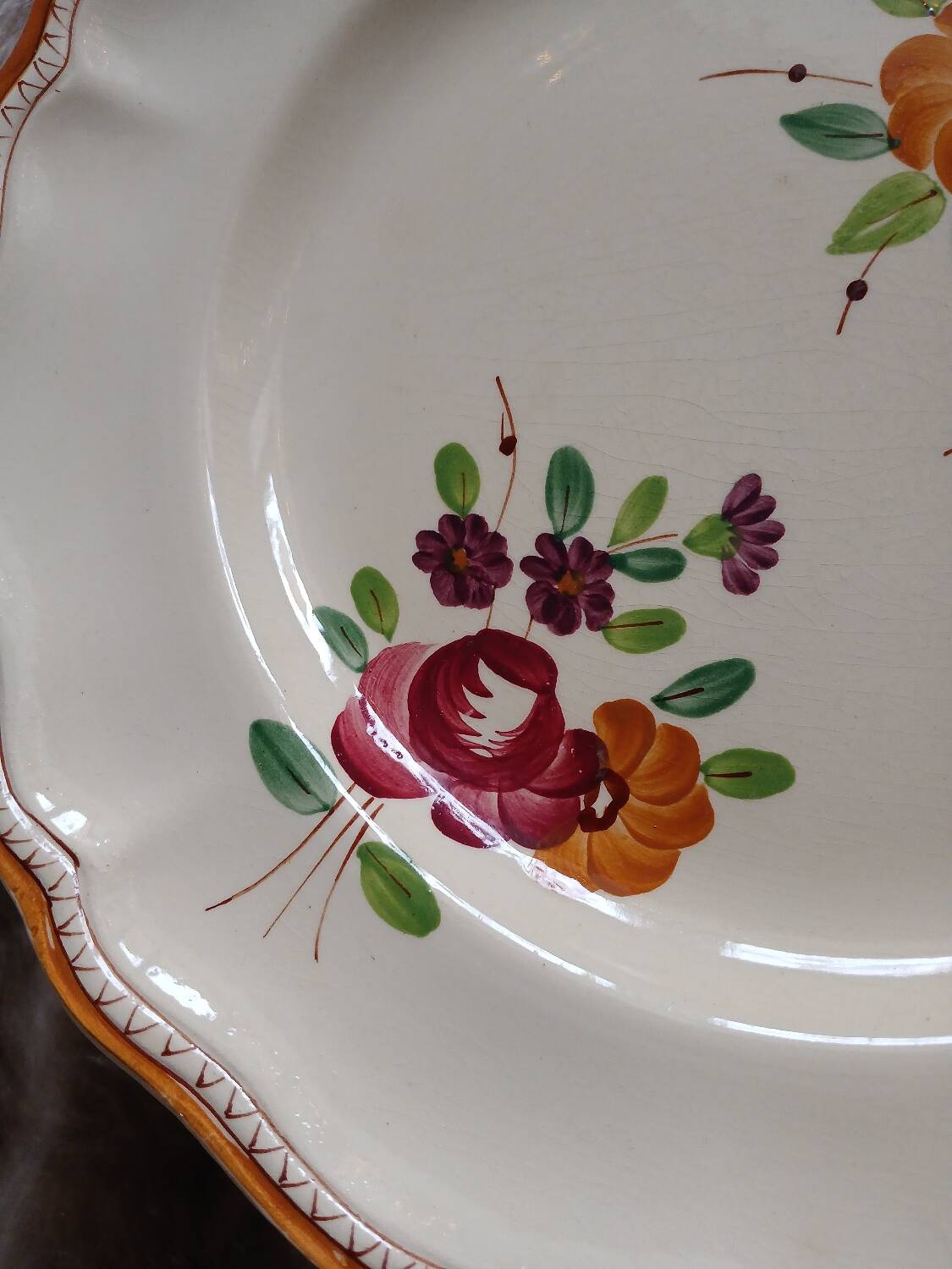 10 vintage Longchamp dinner plates