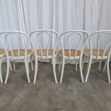 Ensemble de 6 chaises de salle à manger vintage de style Thonet : bois blanc et assise en cannage.