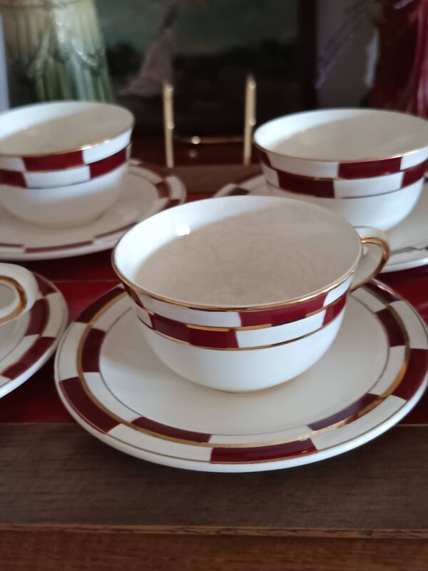 10 tasses à café vintage et 9 sous tasses faience de Salins 1950