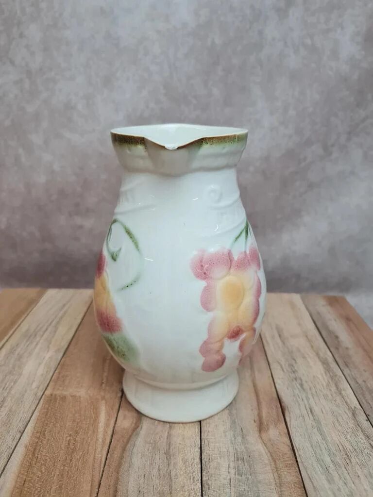 Pichet Sarreguemines barbotine floral decoration