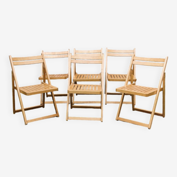 Set of 6 wooden folding chairs