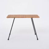 Ensemble de chaises en rotin italien du milieu du siècle avec table d'appoint et porte-revues