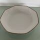 2 plats en porcelaine