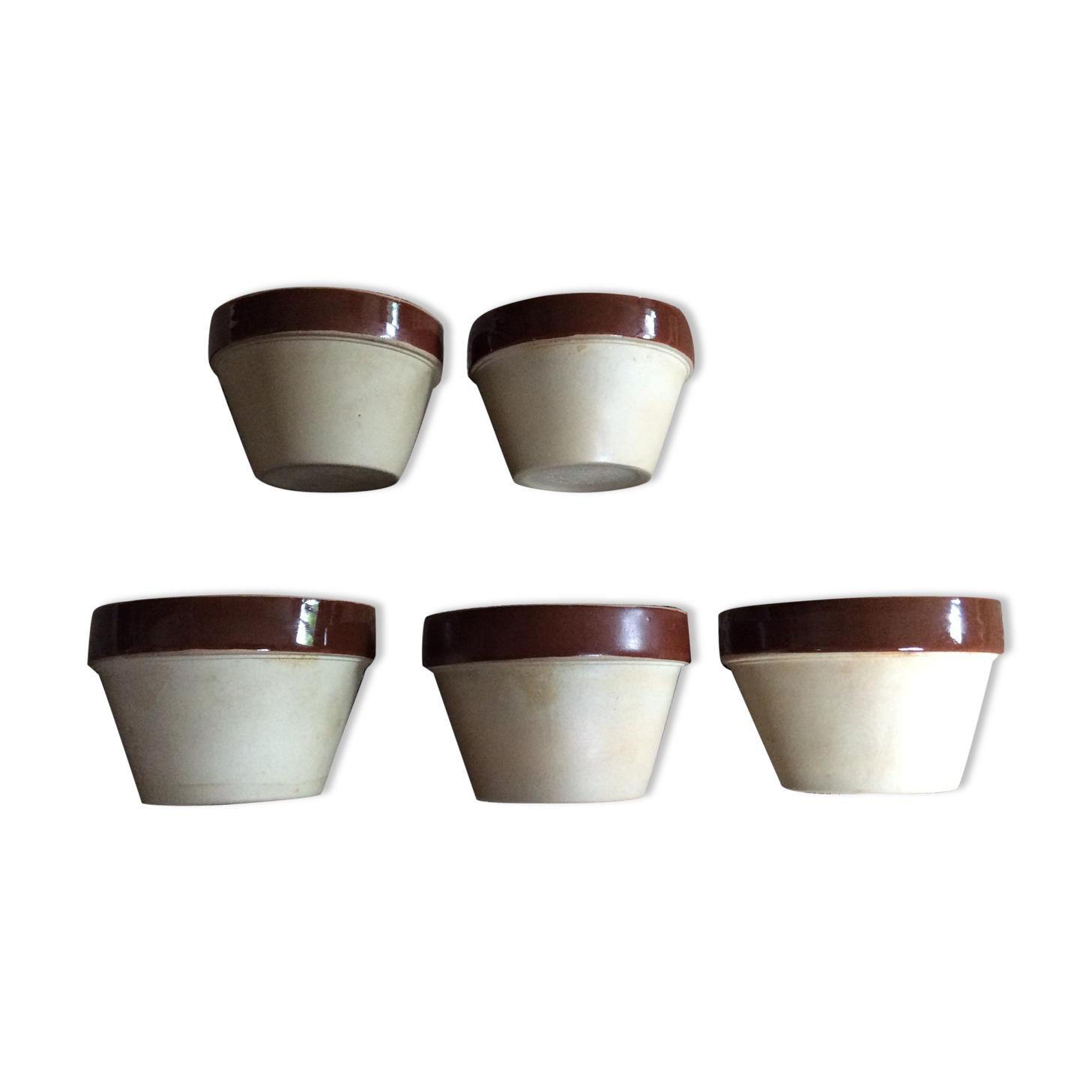 Series of 5 sandstone ramekins