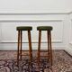 Bar Chesterfield anglais classique avec tabourets de bar