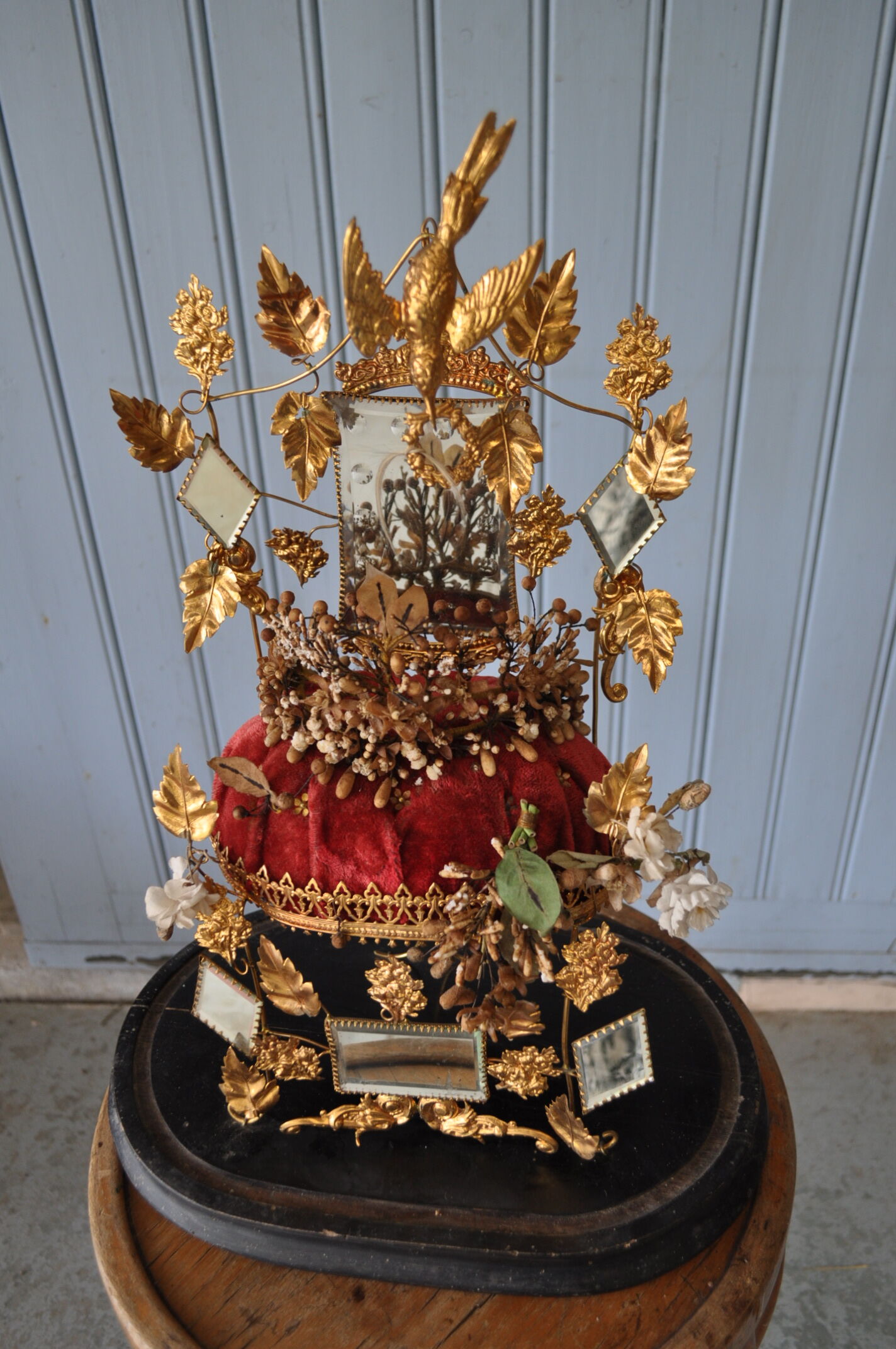 Napoleon III bridal globe complete.