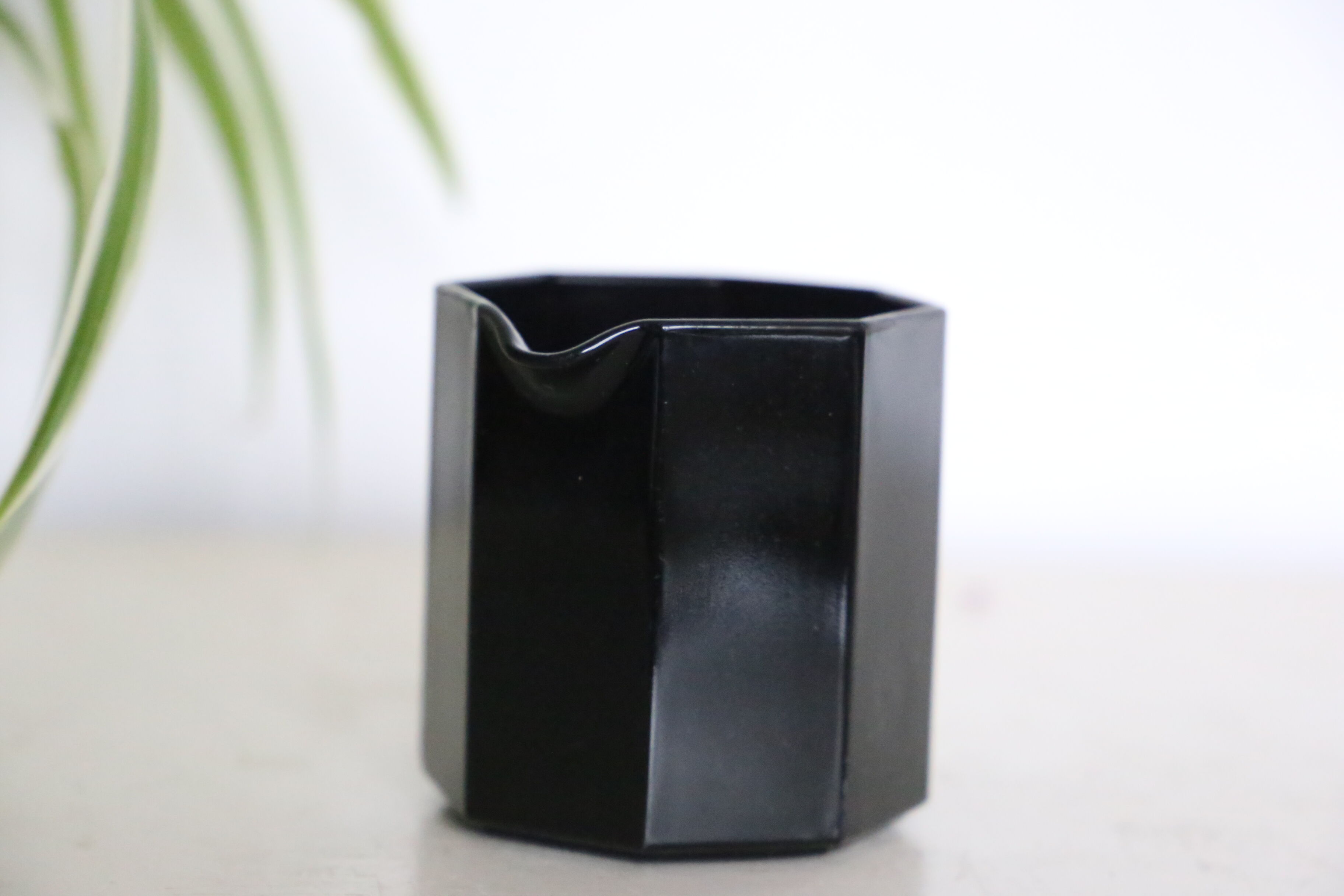 Nice black milk pot, Arcoroc, OCTIME series, 1980, vintage French