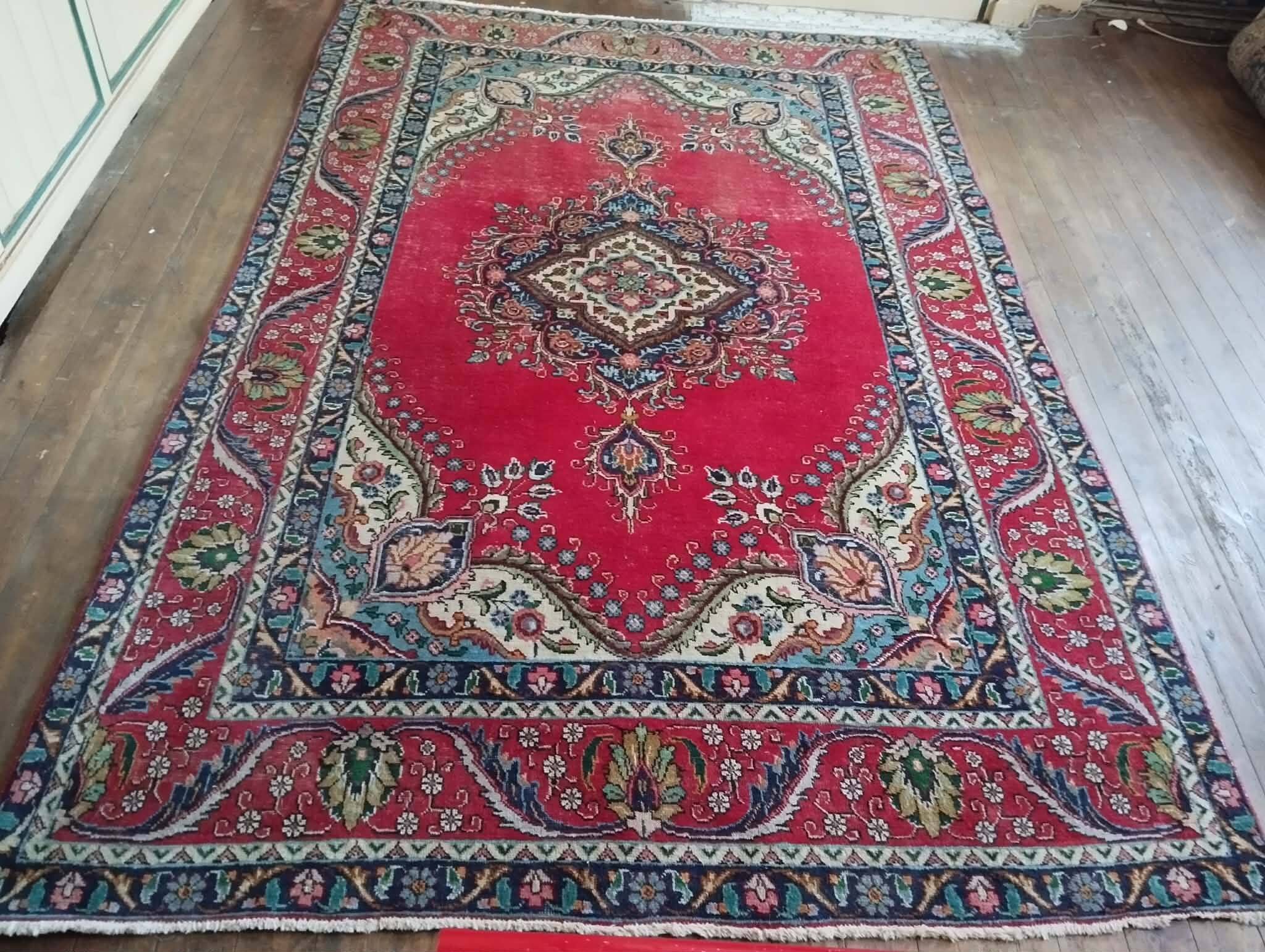 Handmade Persian Tabriz carpet 318x207cm