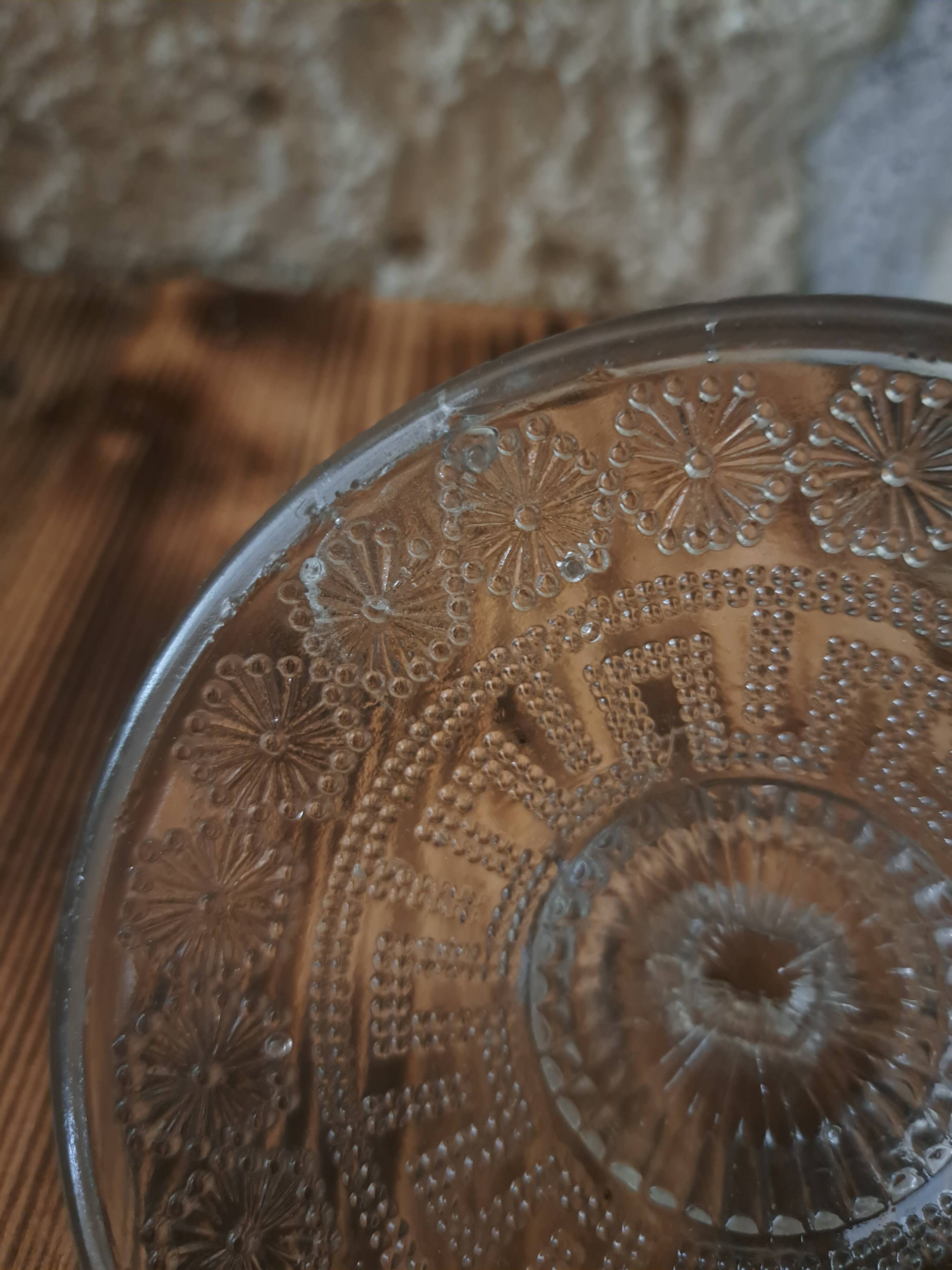 Bonbonnière sucrier sur dormant en verre