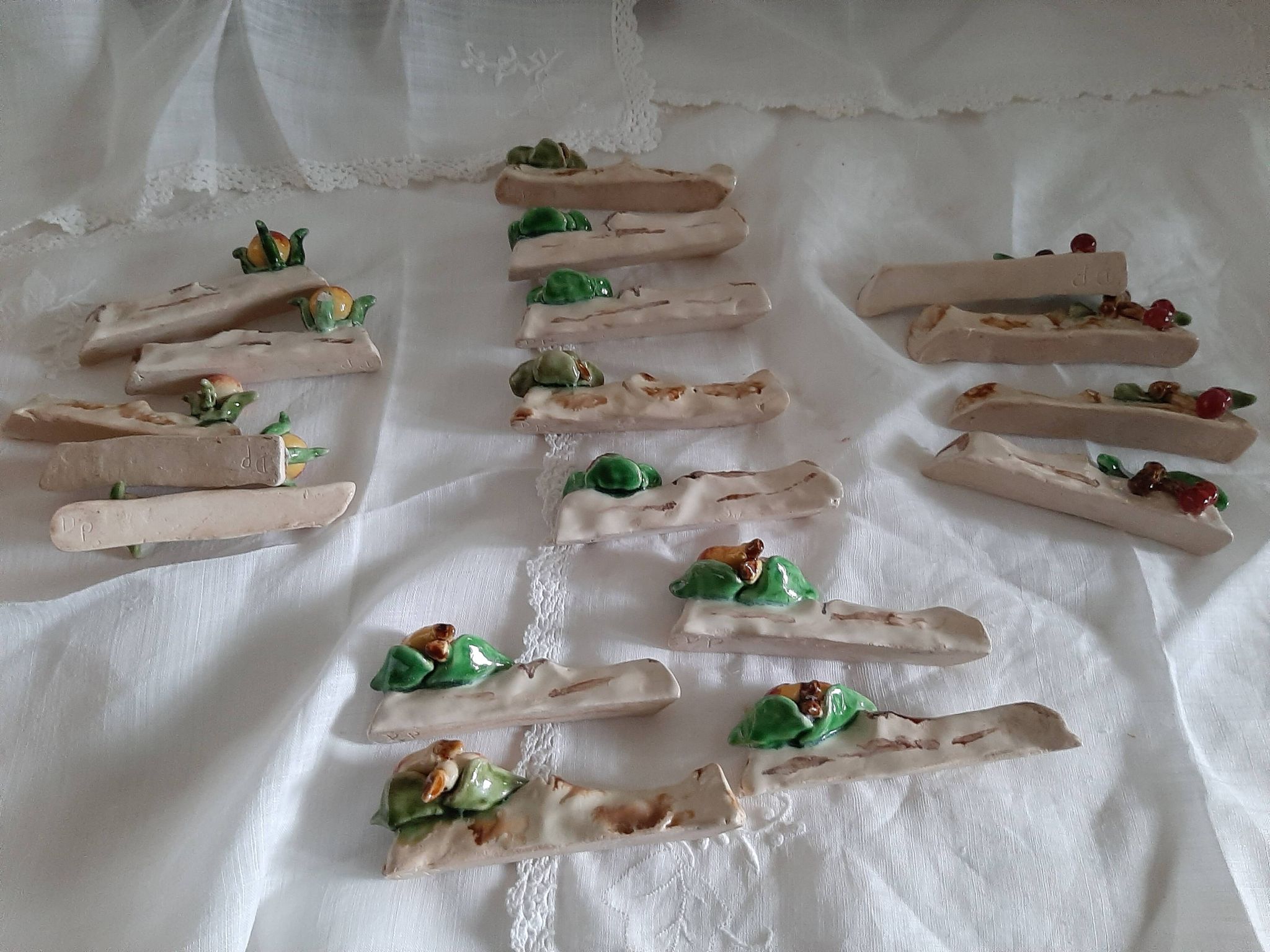 Knife rest in ceramic slip Denise Picart circa 1940