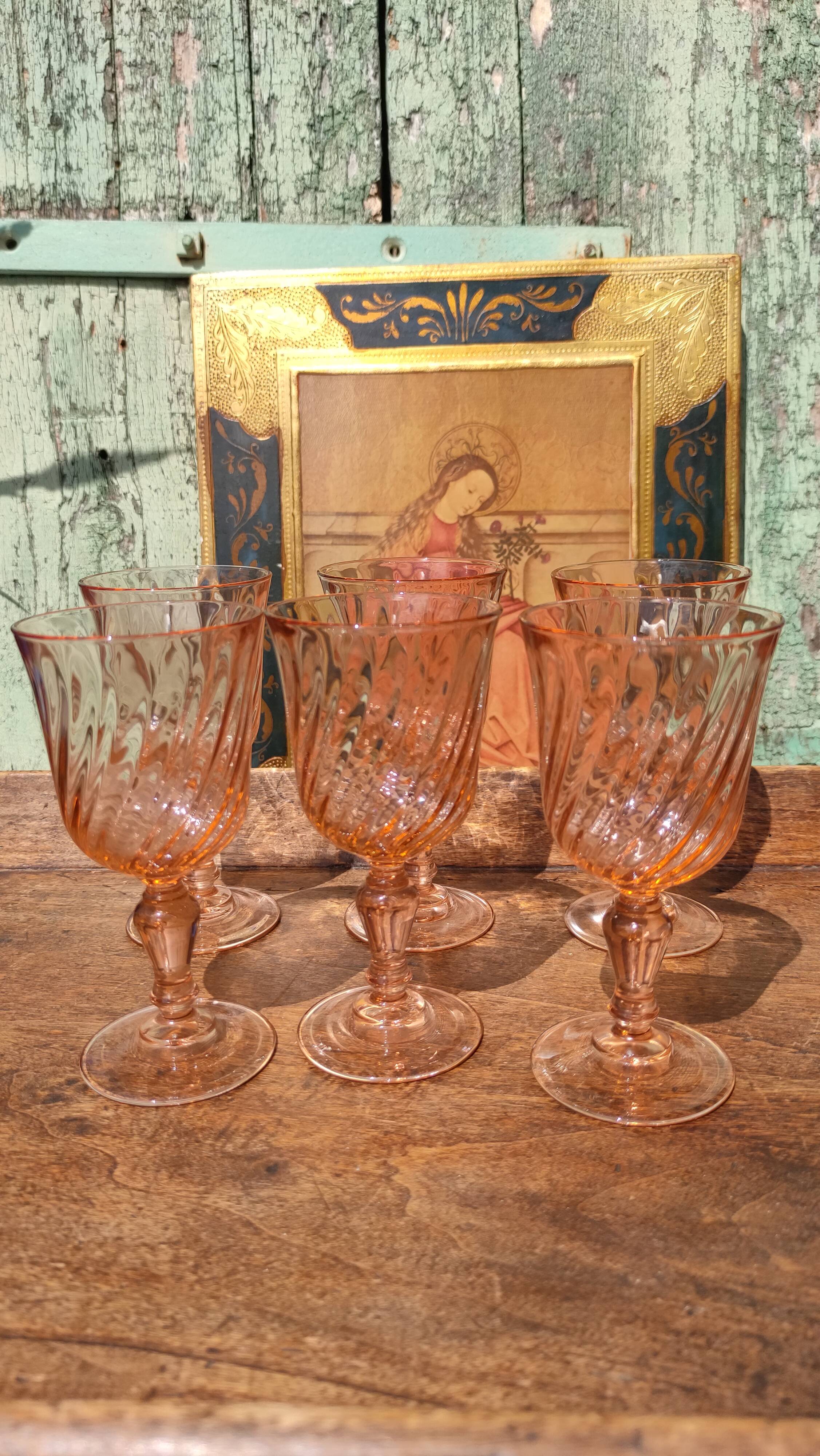 Six verres à pied rosaline d'arcoroc luminarc