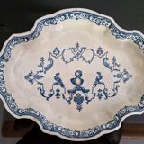 Plat ovale faïence de Moustiers XVIIIe, décor dit à la Bérain