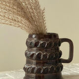 Accolay stoneware cup.