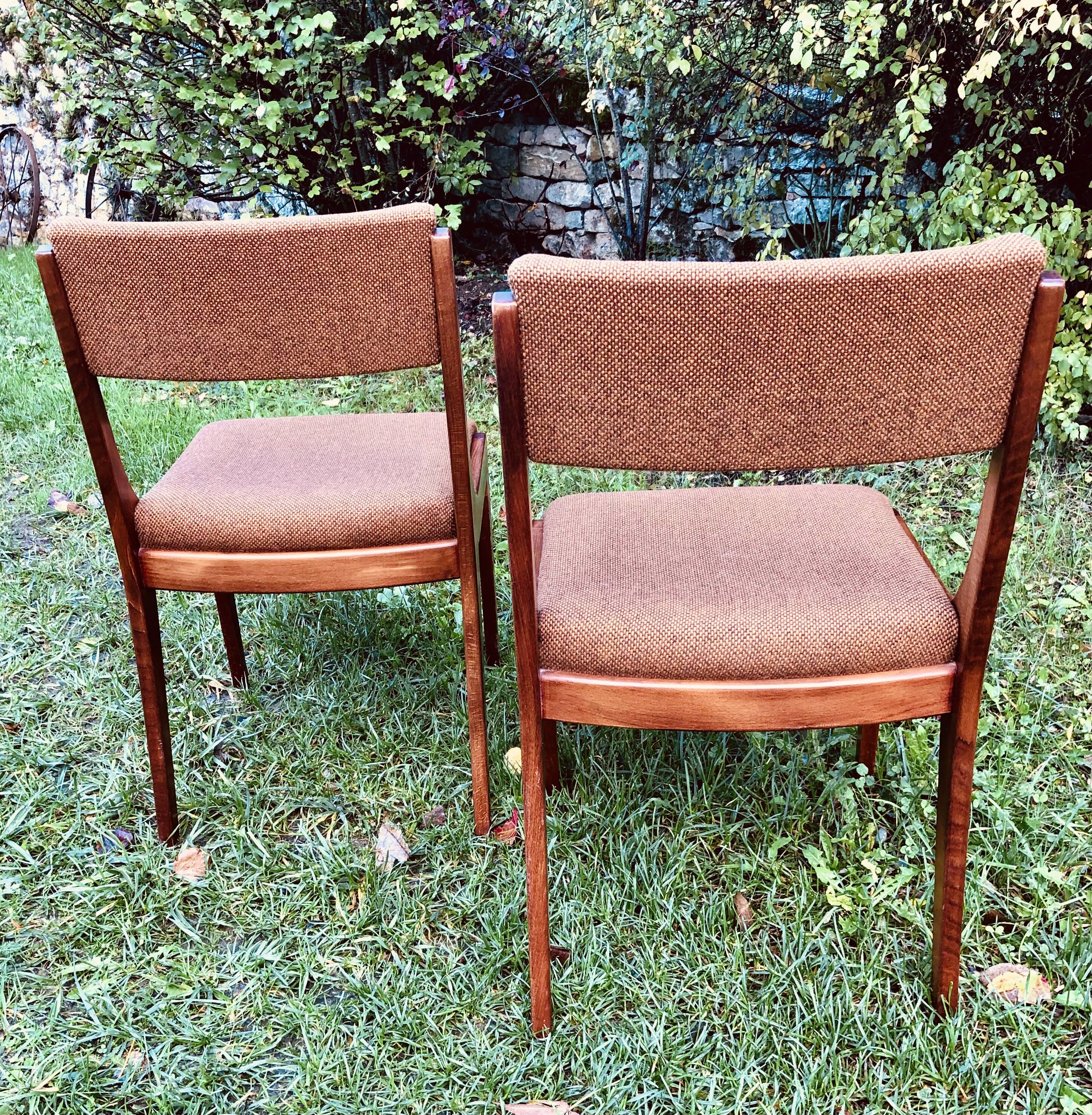Chaises tissus chiné vintages