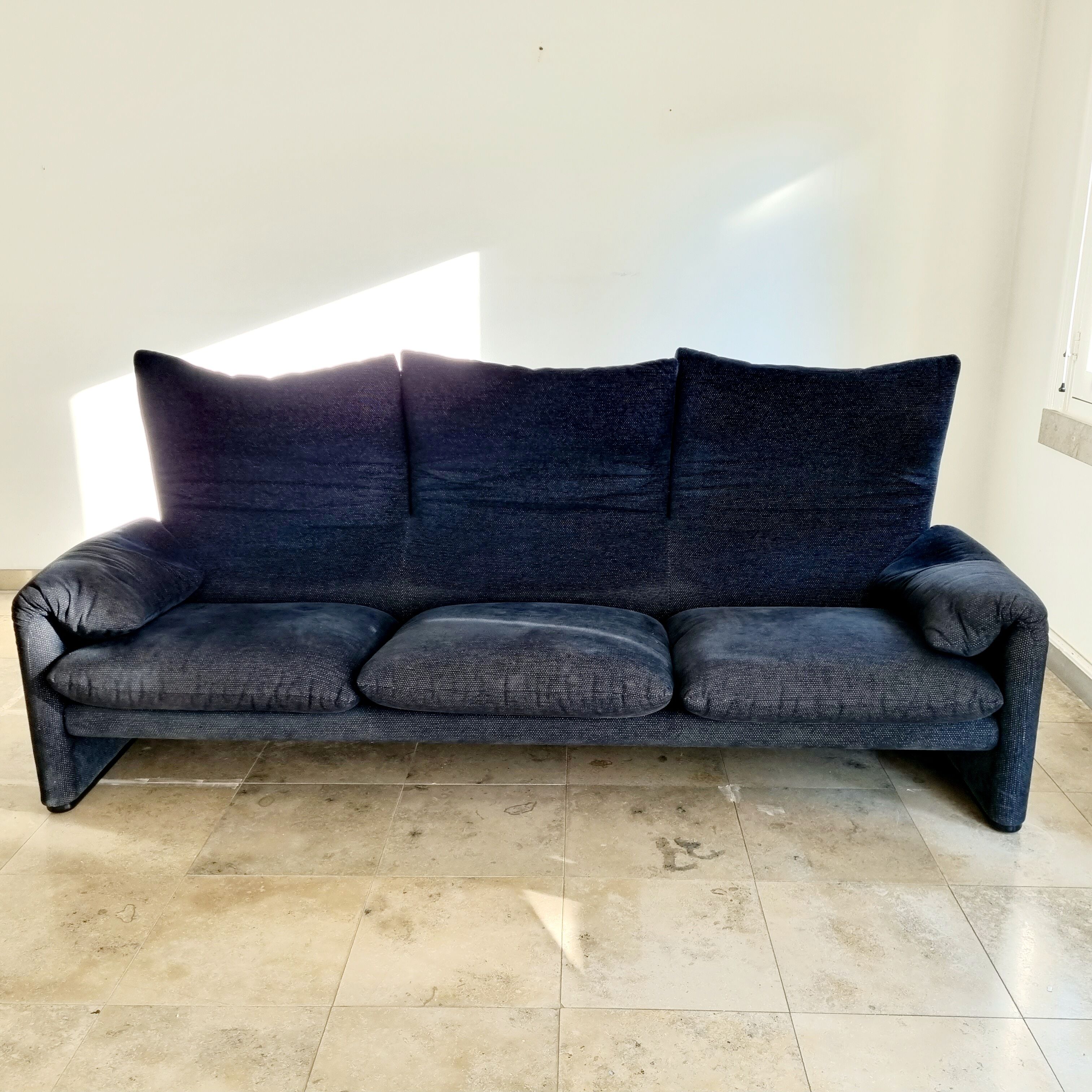 Maralunga 3 seater sofa by Vico Magistretti for Cassina