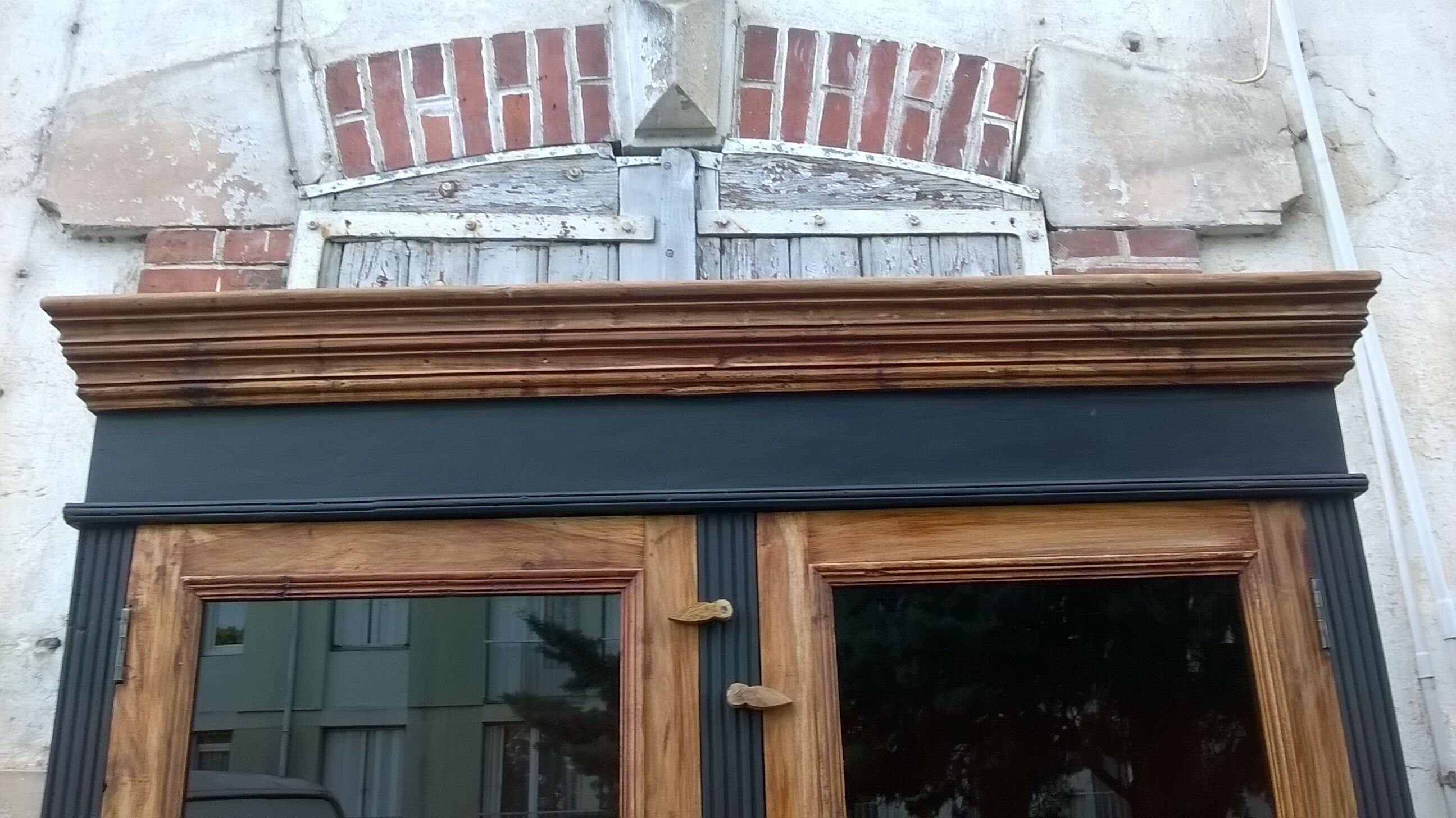 Vaisselier raw black