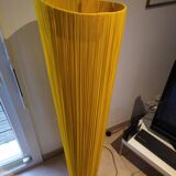 Lampadaire jaune