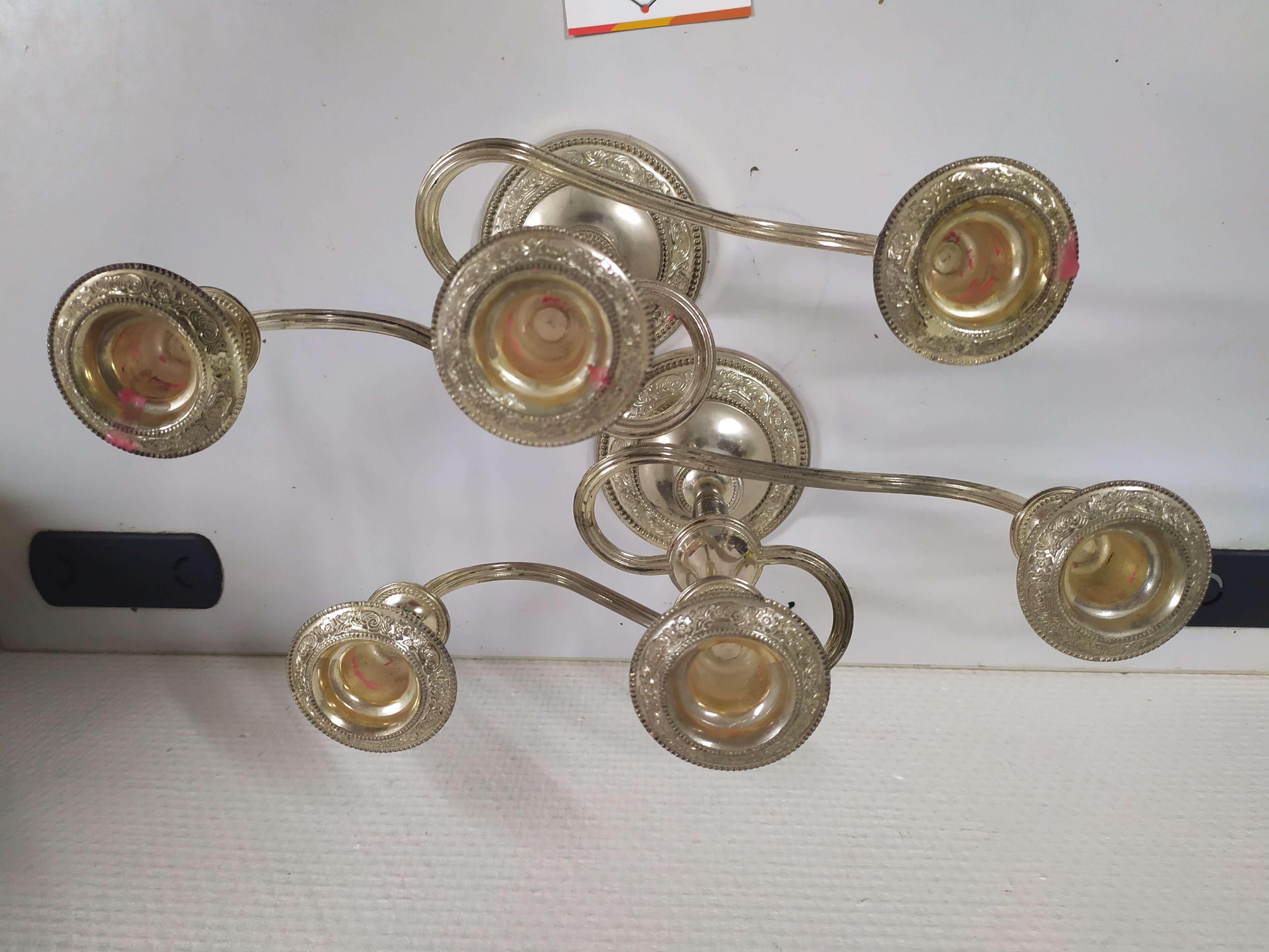 Set of 2 silver metal candlesticks