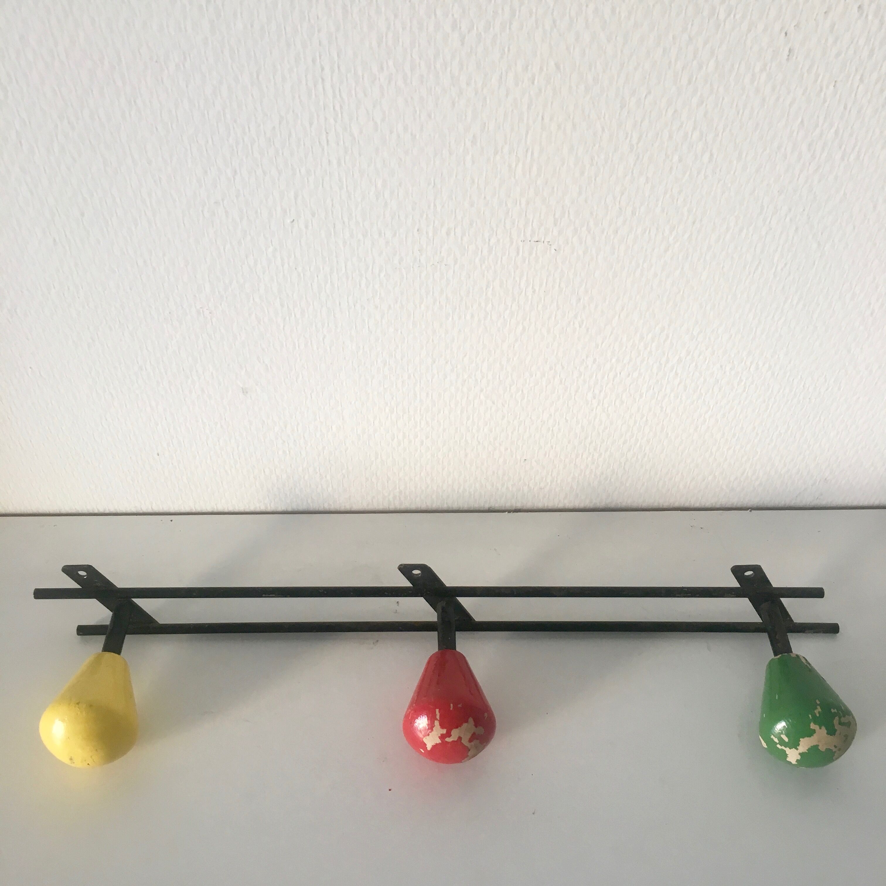Coat rack 3 pegs pears 1960