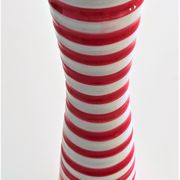 Vase en céramique rouge et blanc avec marque en relief vintage