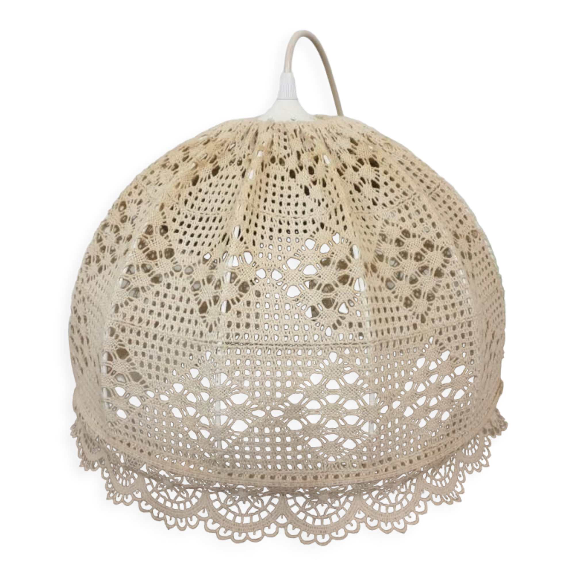 Vintage lace pendant lamp