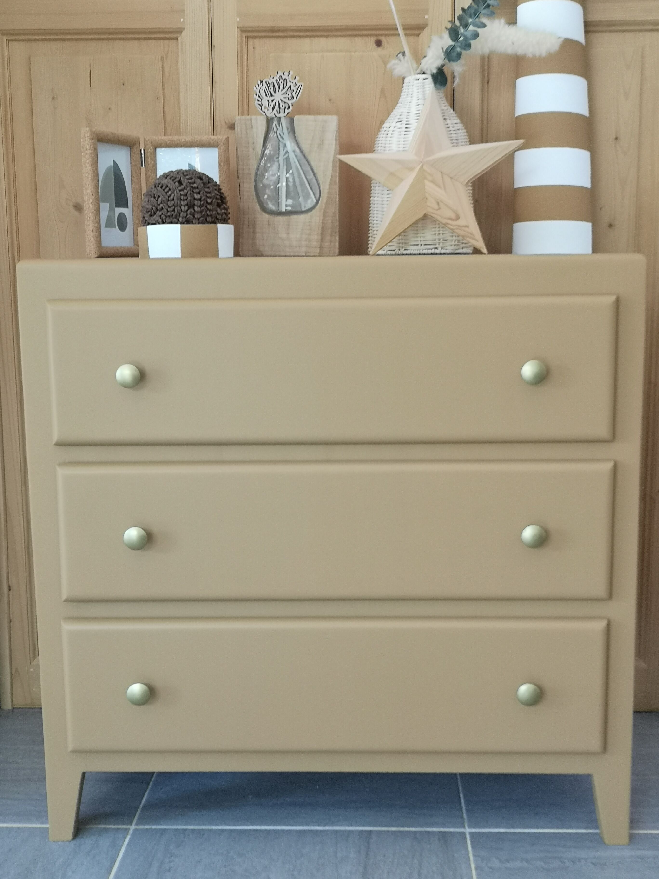 Vintage chest of drawers in Moka colour