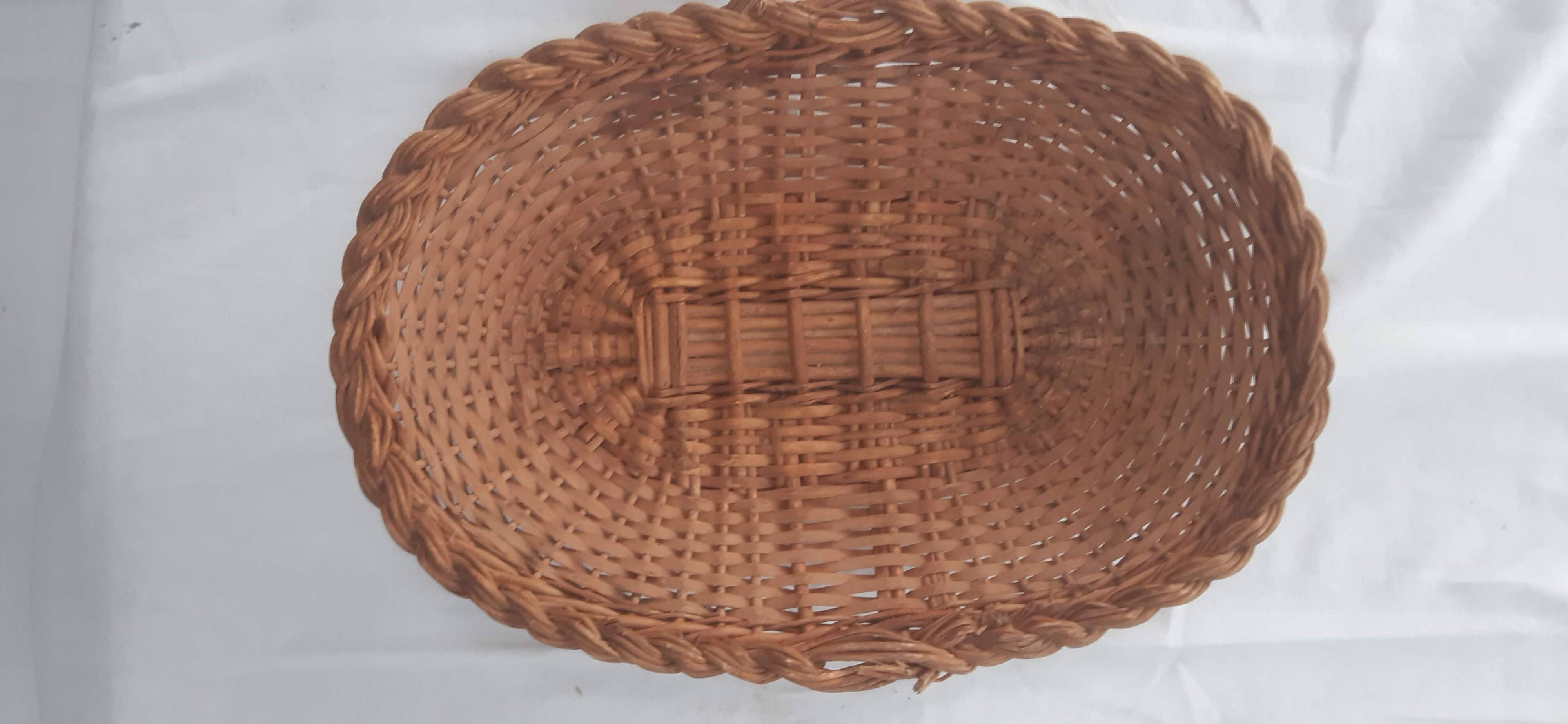 Small basket, empty basket
