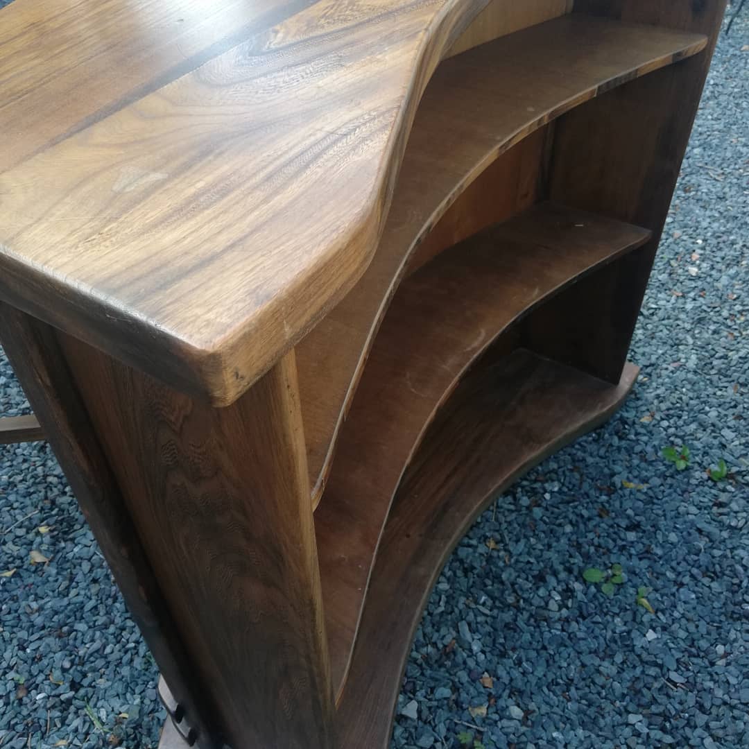 Bar and 3 stools rustic