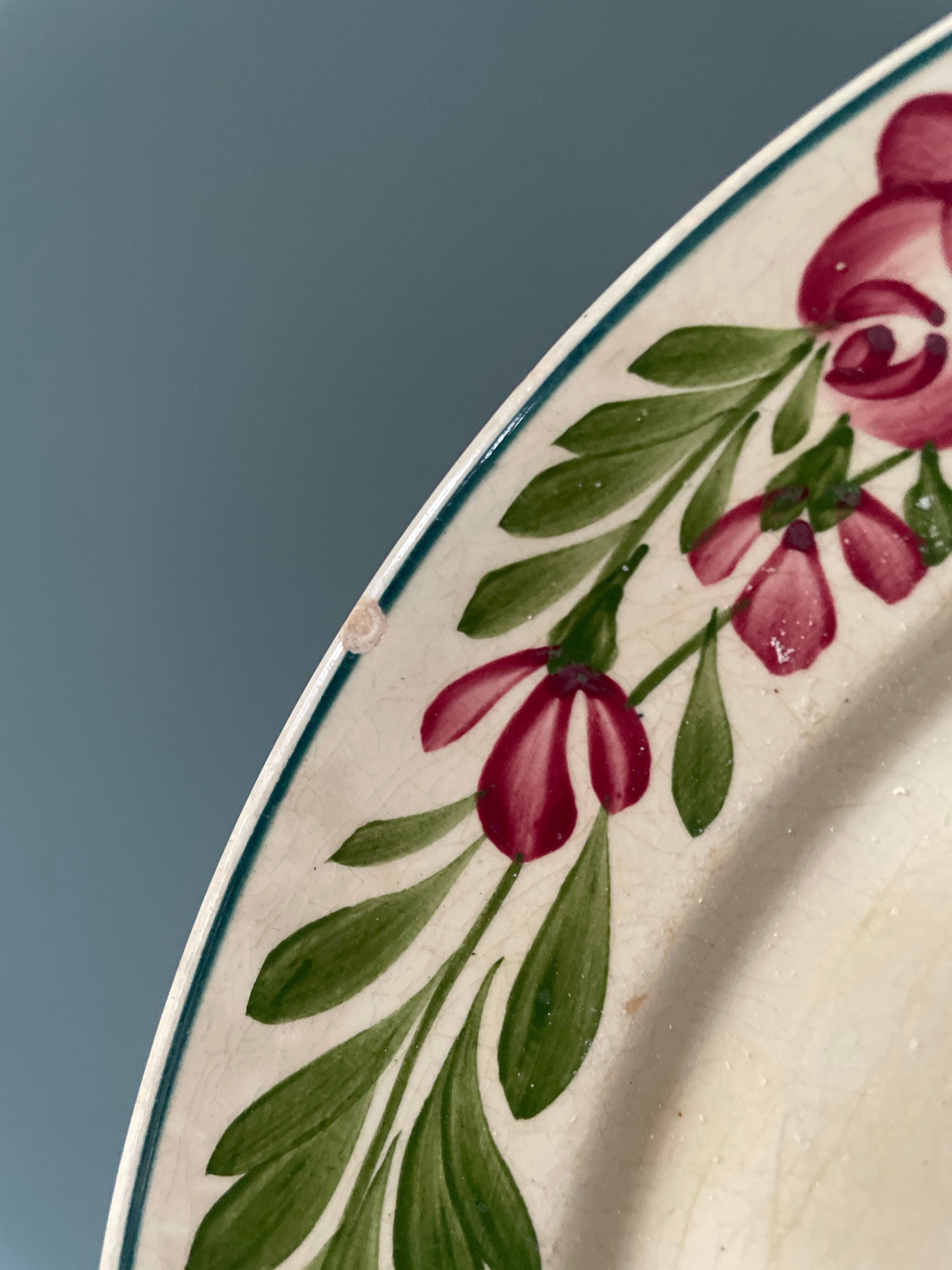 Set of 8 flat plates in Sarreguemines earthenware, model "Rusticana"