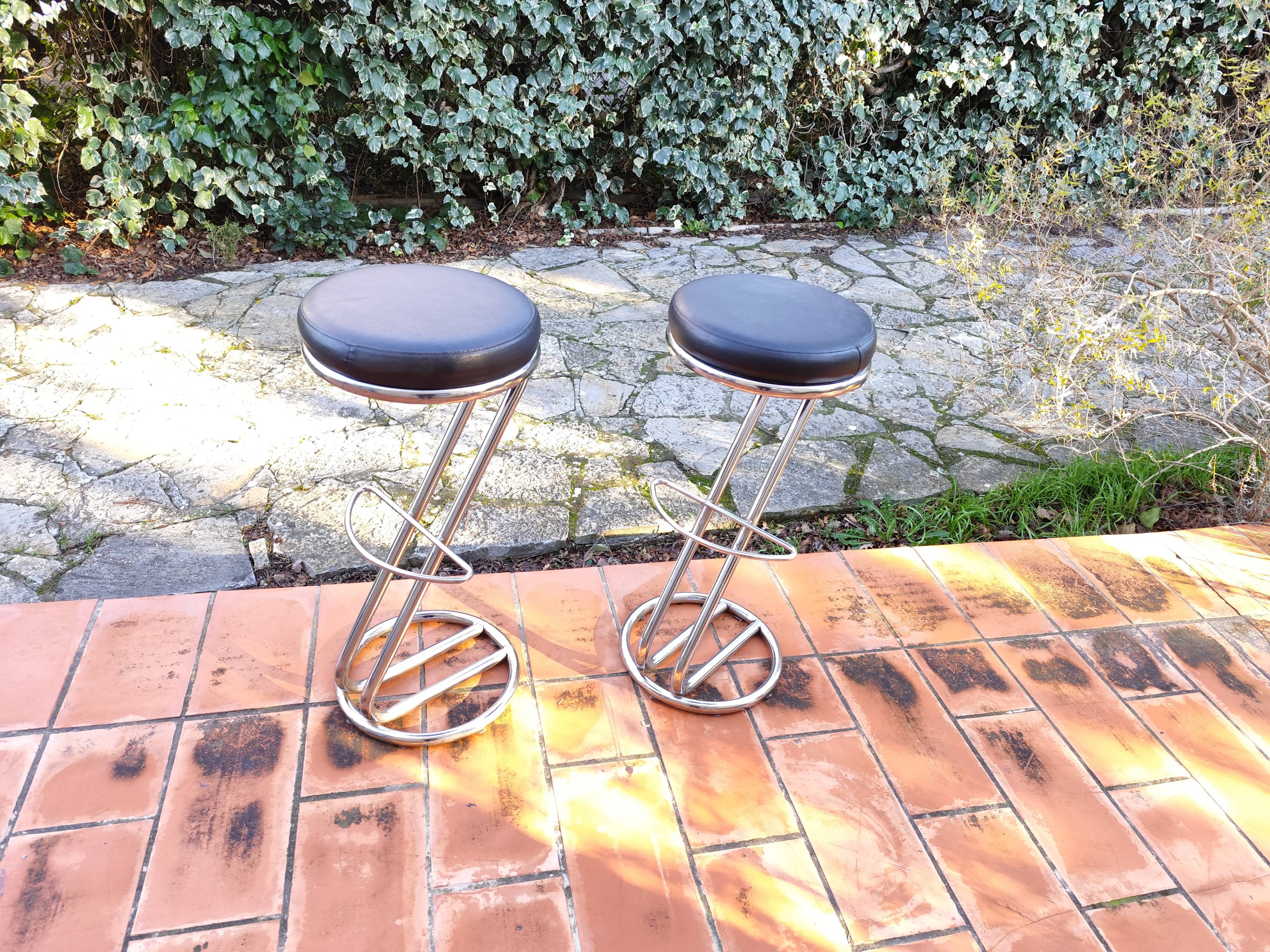 Set of high stools in chrome metal and vintage 80s leather Z