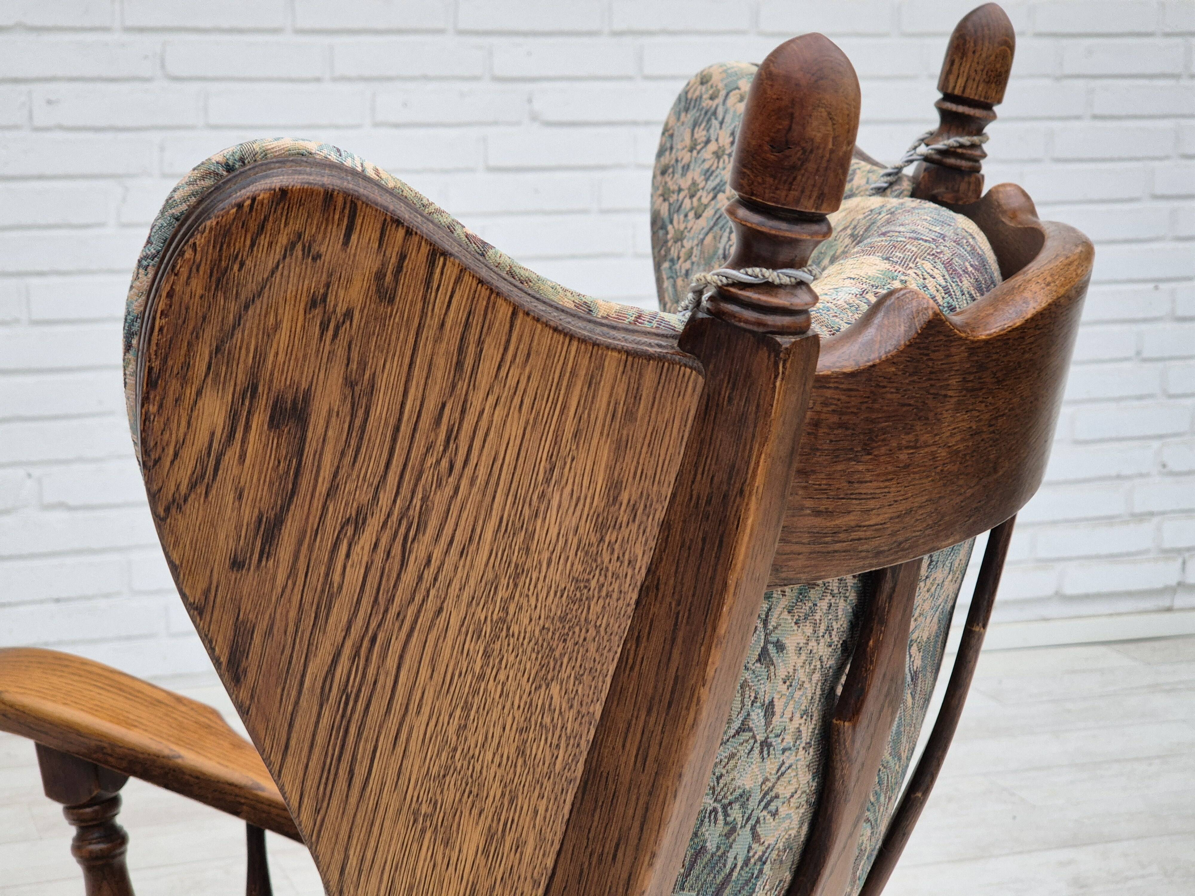 Années 1960, design danois, fauteuil à dossier haut par Regan Møbelfabrik, Aarhus, état d'origine.